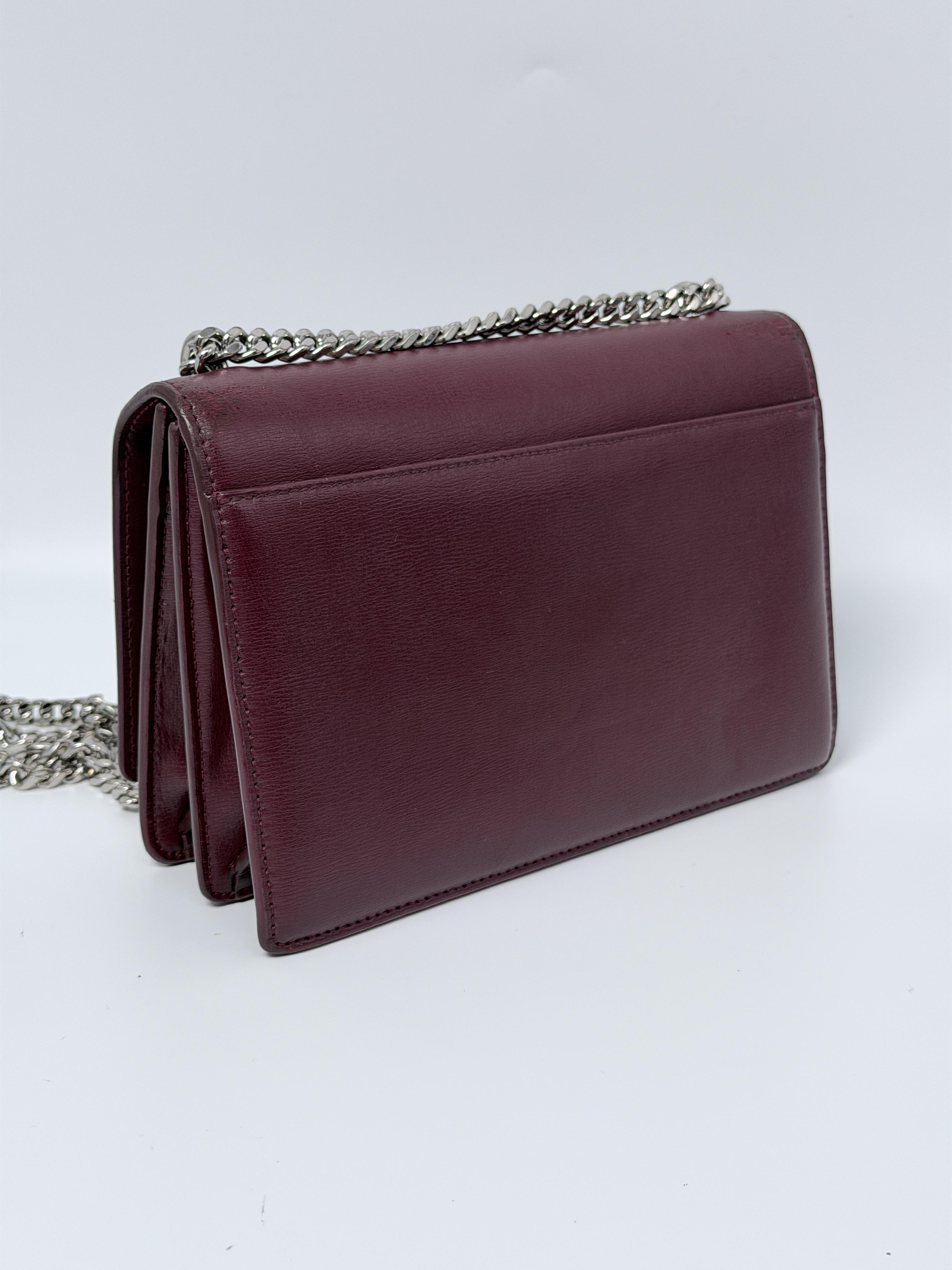 Pre-owned Yves Saint Laurent leather Shoulder Bags Saint Laurent Kate Chain Wallet Burgundy Crossbody / Shoulder Bag JE414YL