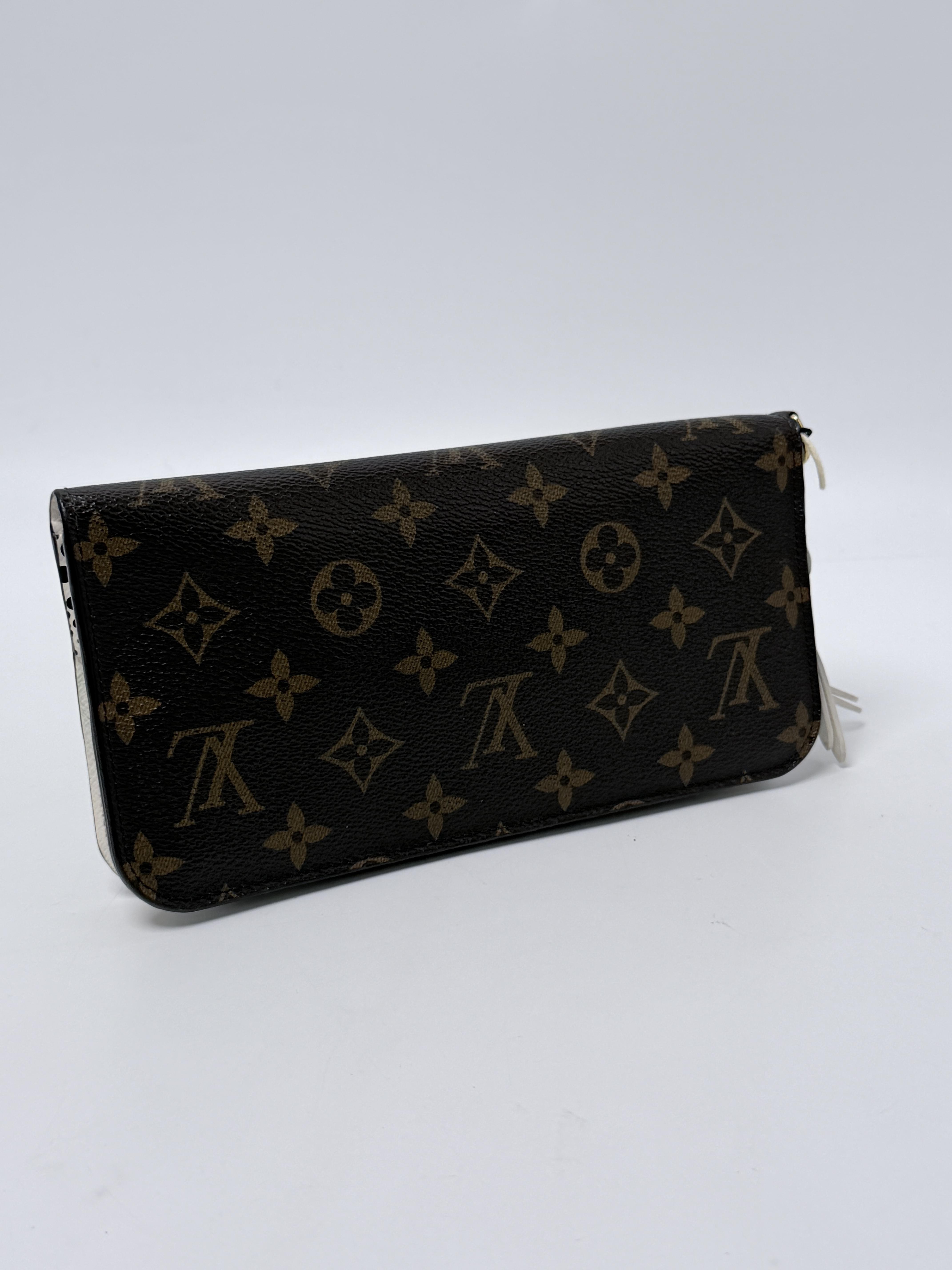 x Yayoi Kusama Zippy Monogram Infinity Dots JD1501LV