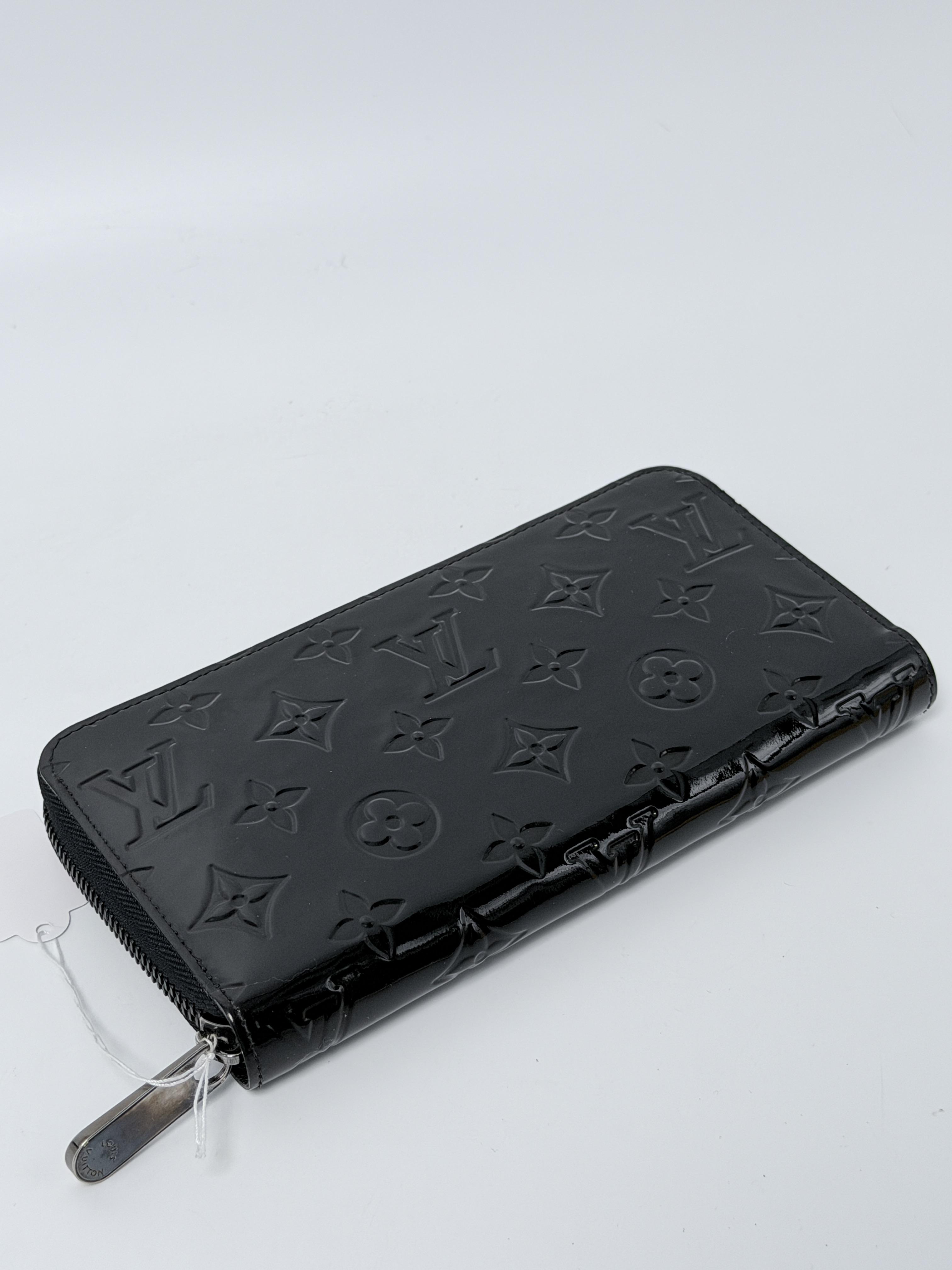 Pre-owned Louis Vuitton Leather Clutches & Wristlets Amarante Monogram Vernis Zippy Long Wallet Wallet JE190LV