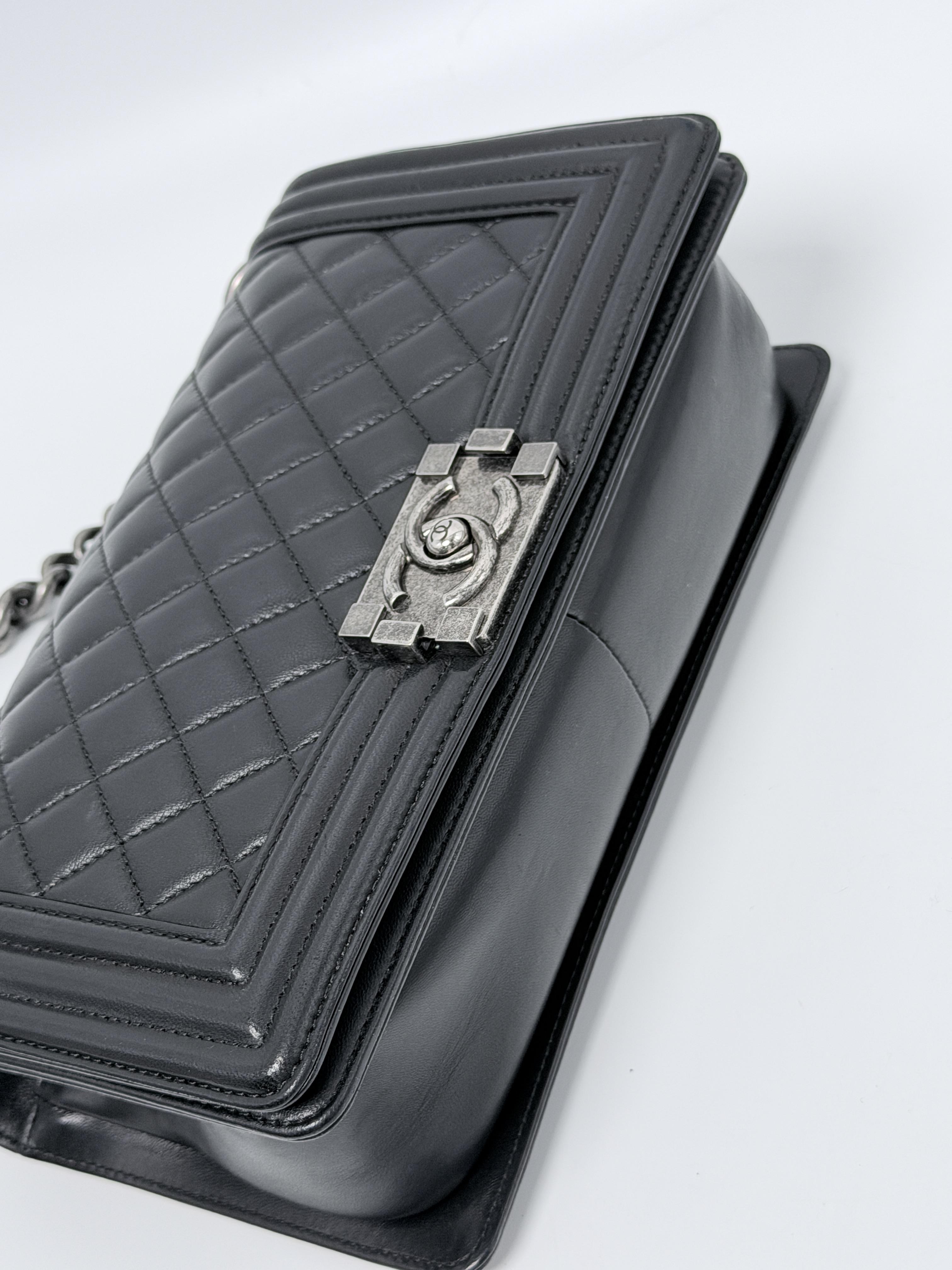 Pre-owned CHANEL Leather Shoulder Bags Boy Flap Quilted Black Hardware Shoulder Handbag Crossbody Bag XU006CC