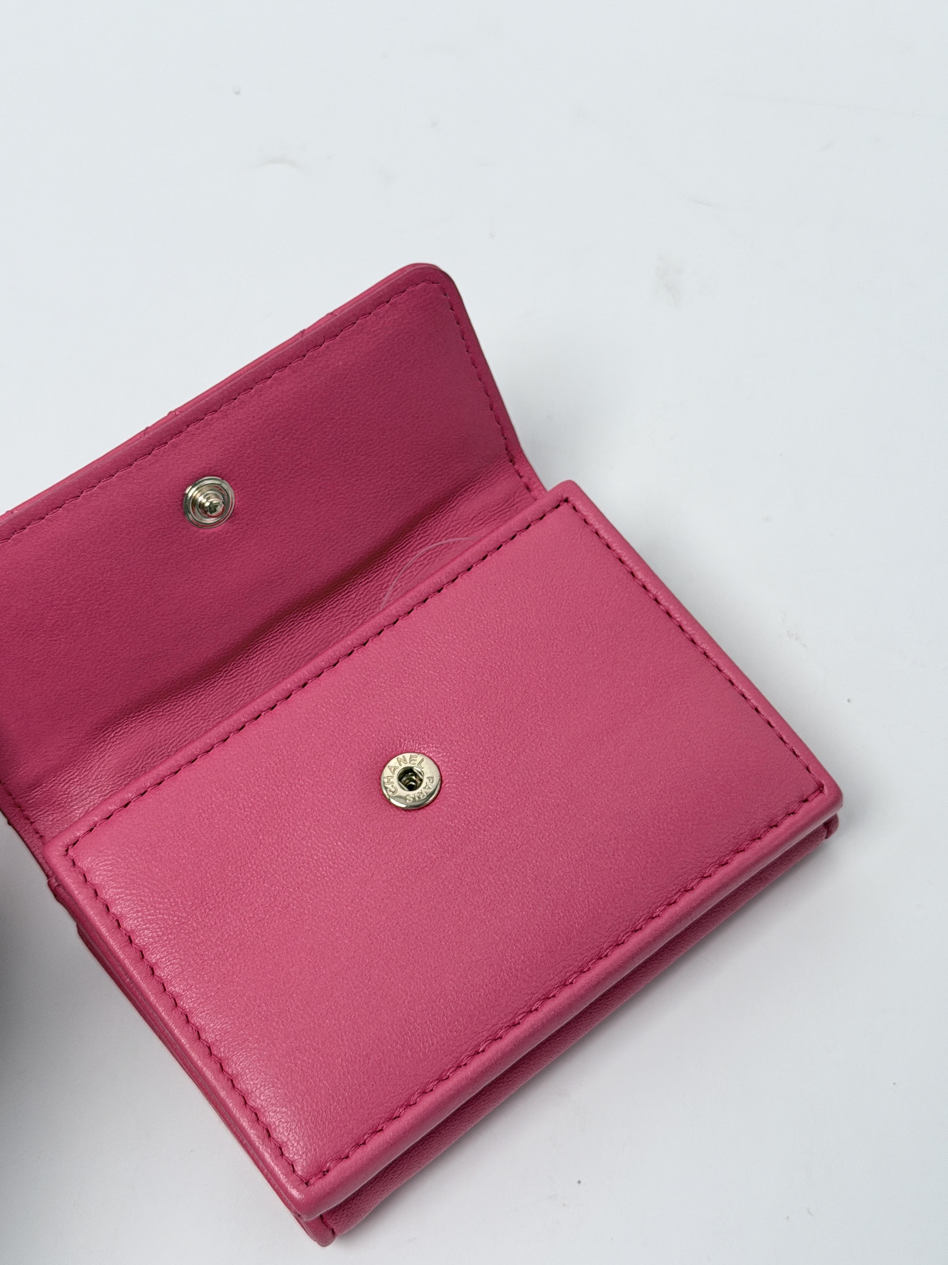 Classic Small Flap Quilted Caviar Fuchsia Pink Gold Hardware JP009CC