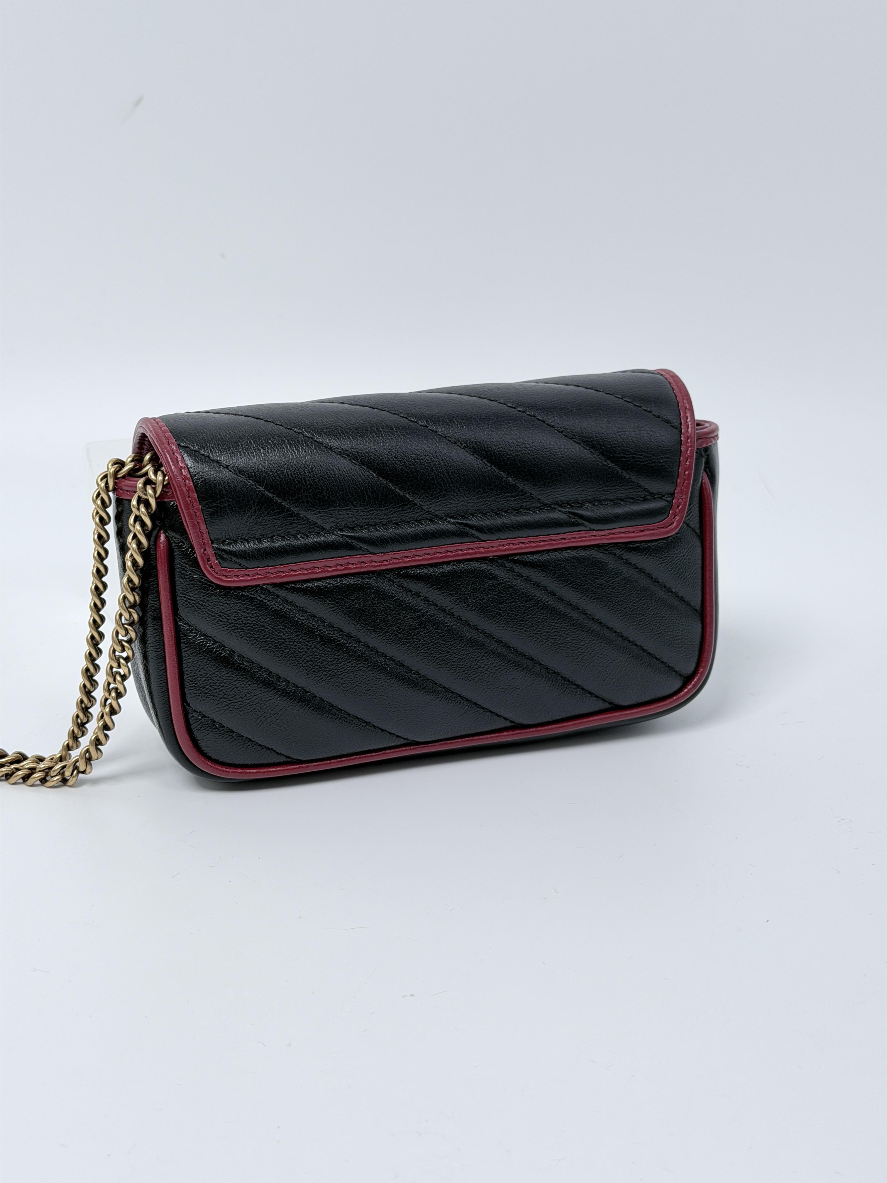 Pre-owned GUCCI GG Leather Crossbody Bags Gucci Black Matelassé Chevron GG Marmont Super Mini Crossbody Bag Red Trim JD241GG