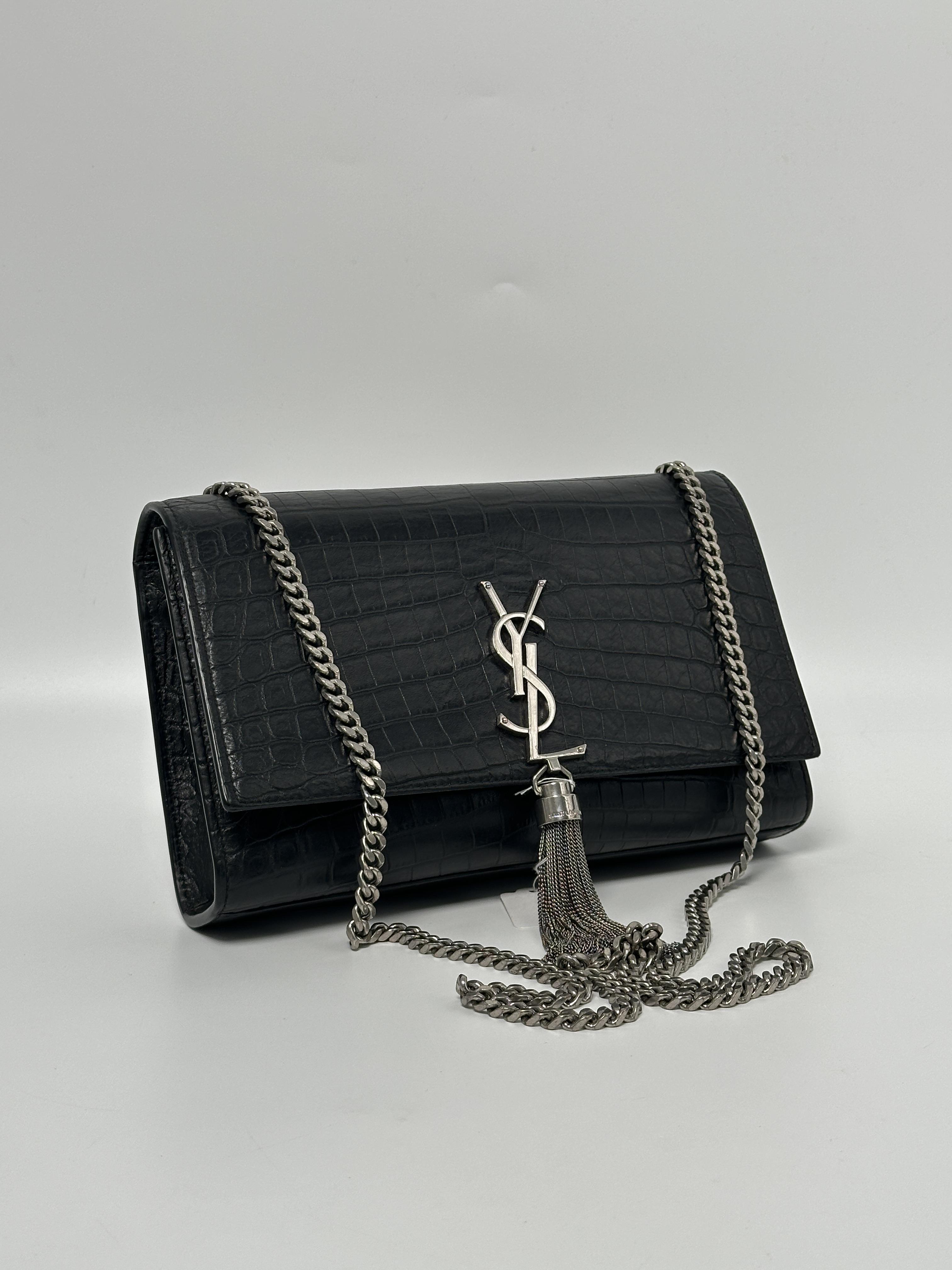 Pre-owned Yves Saint Laurent LEATHER Shoulder Bags Saint Laurent Black Kate Tassel Shoulder Bag JE532YL