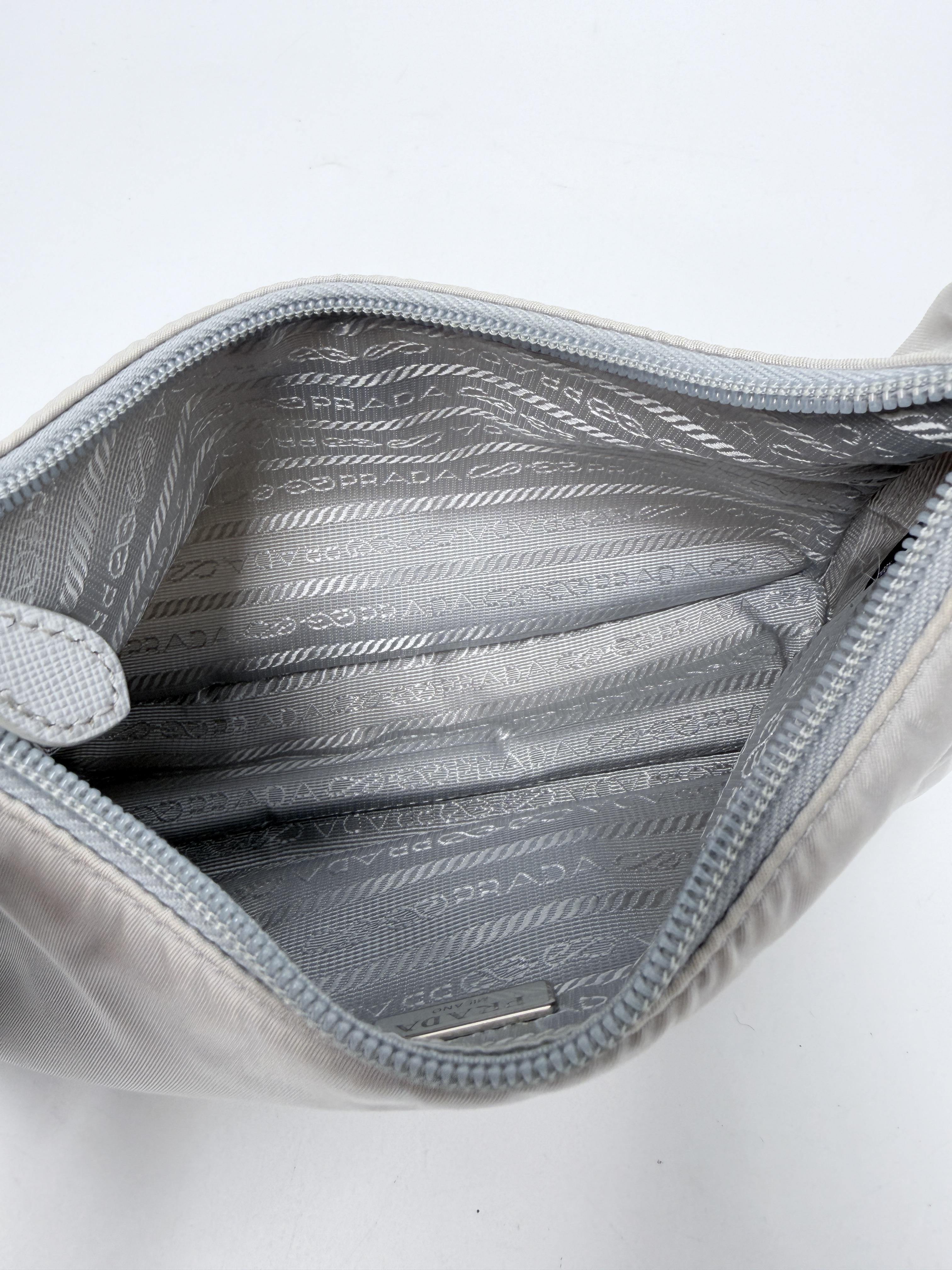 Re Edition 2000 Silver Gray Mini Hobo Shoulder Bag ZS066PR