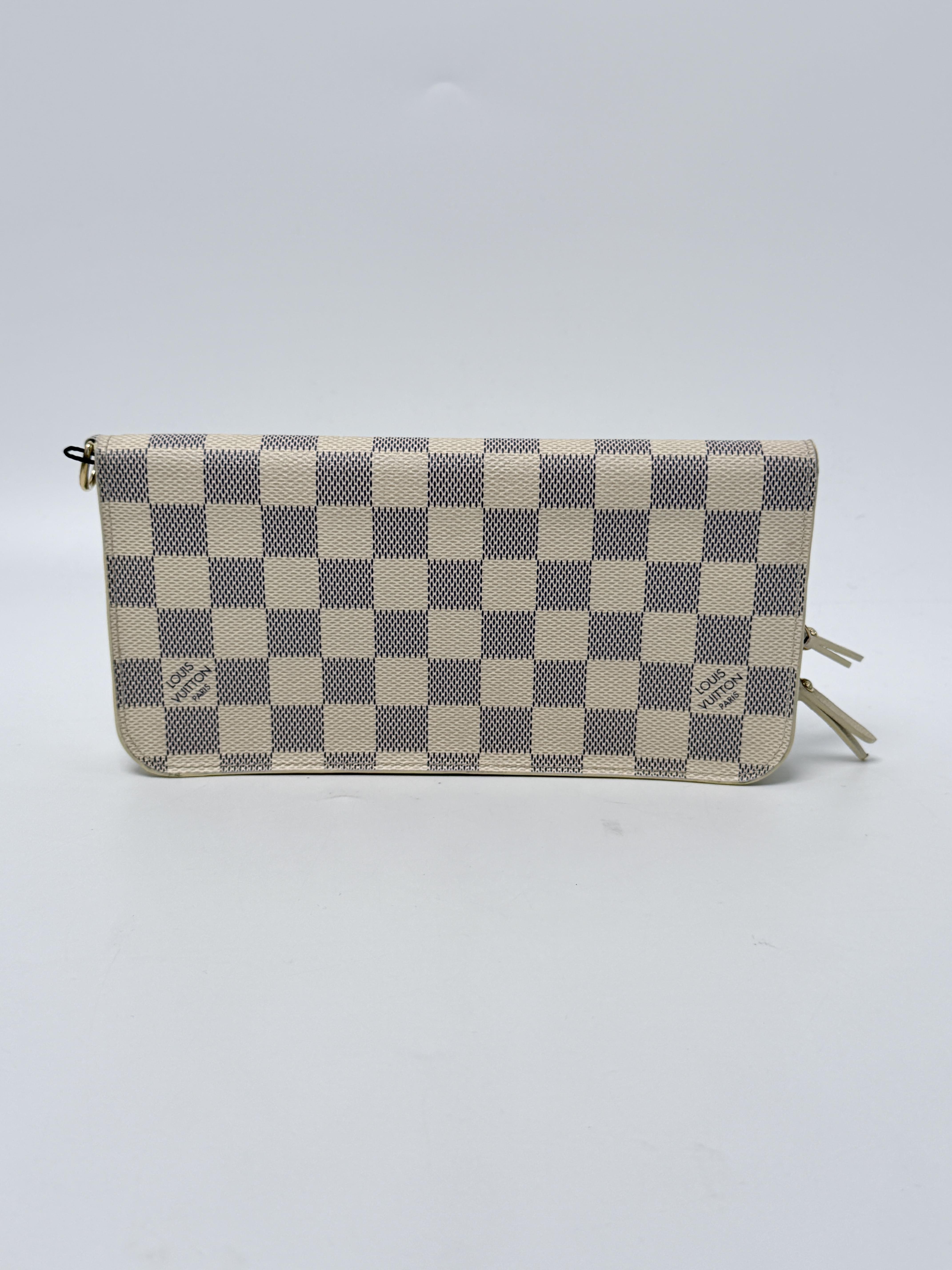 Insolite Wallet Damier Azur White JD1662LV
