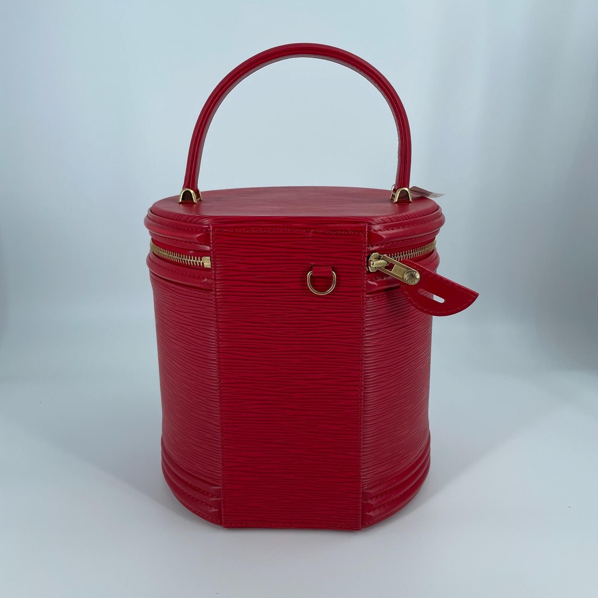Pre-owned Louis Vuitton Leather Shoulder Bags Cannes Handbag Vanity Bag Epi Red LV119Fei