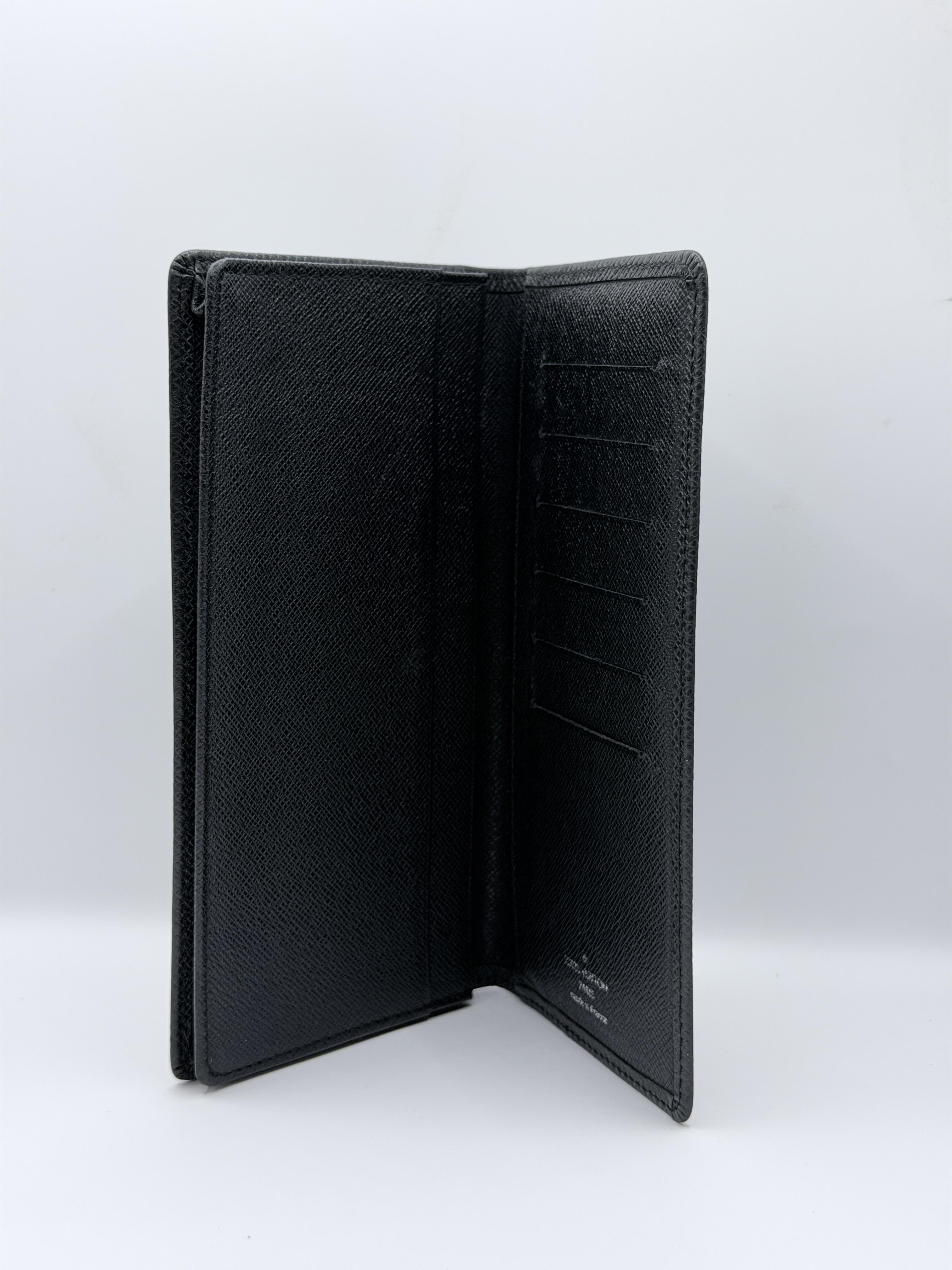 Pre-owned Louis Vuitton Leather Clutches & Wristlets Black Taiga Brazza Continental Long Wallet JE586LV
