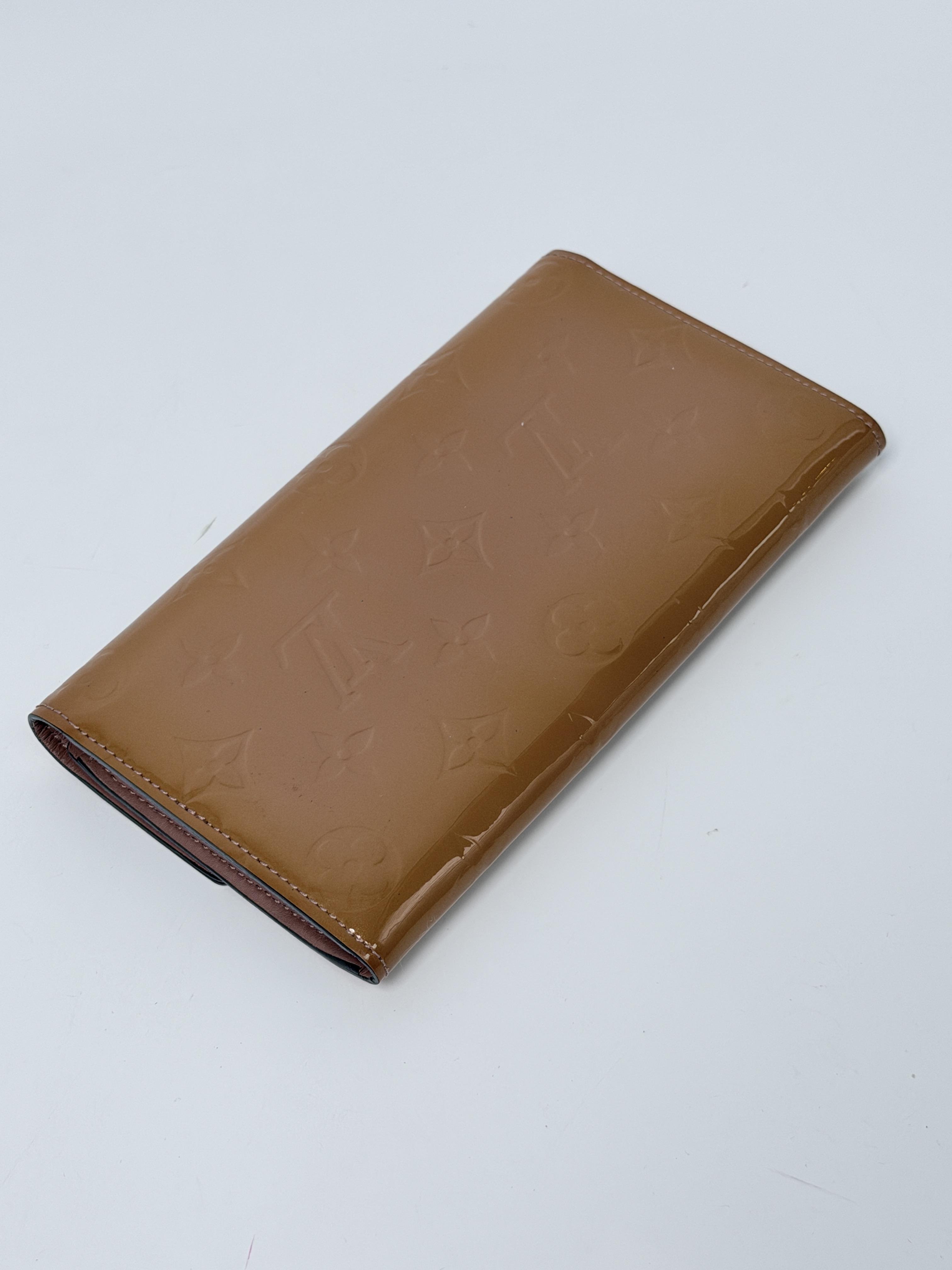 Monogram Vernis Sarah Caramel JE195LV