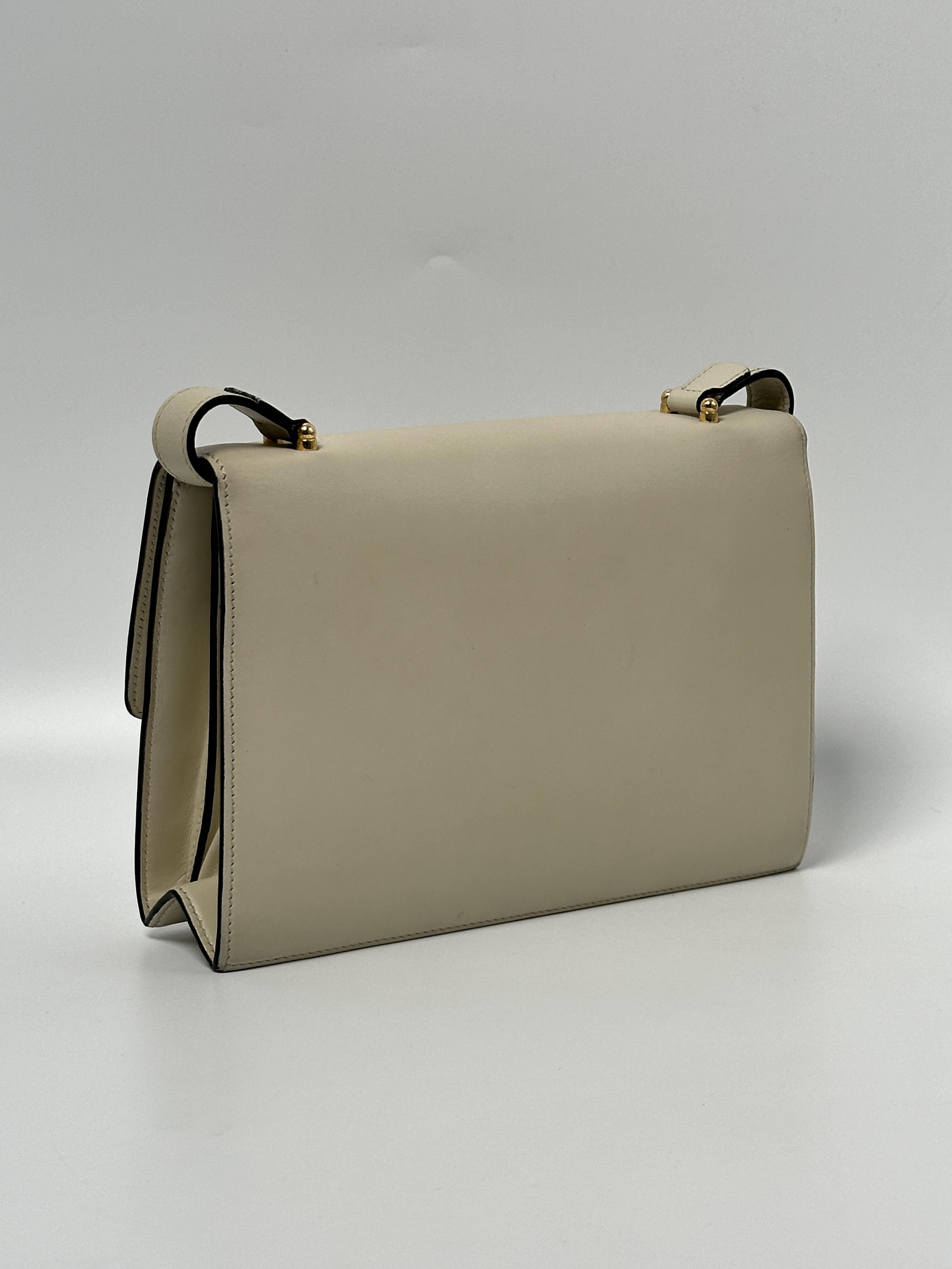 Pre-owned GUCCI leather Crossbody Bags GG Ivory Zumi Small Chain Flap Shoulder / Crossbody Bag JD573GG