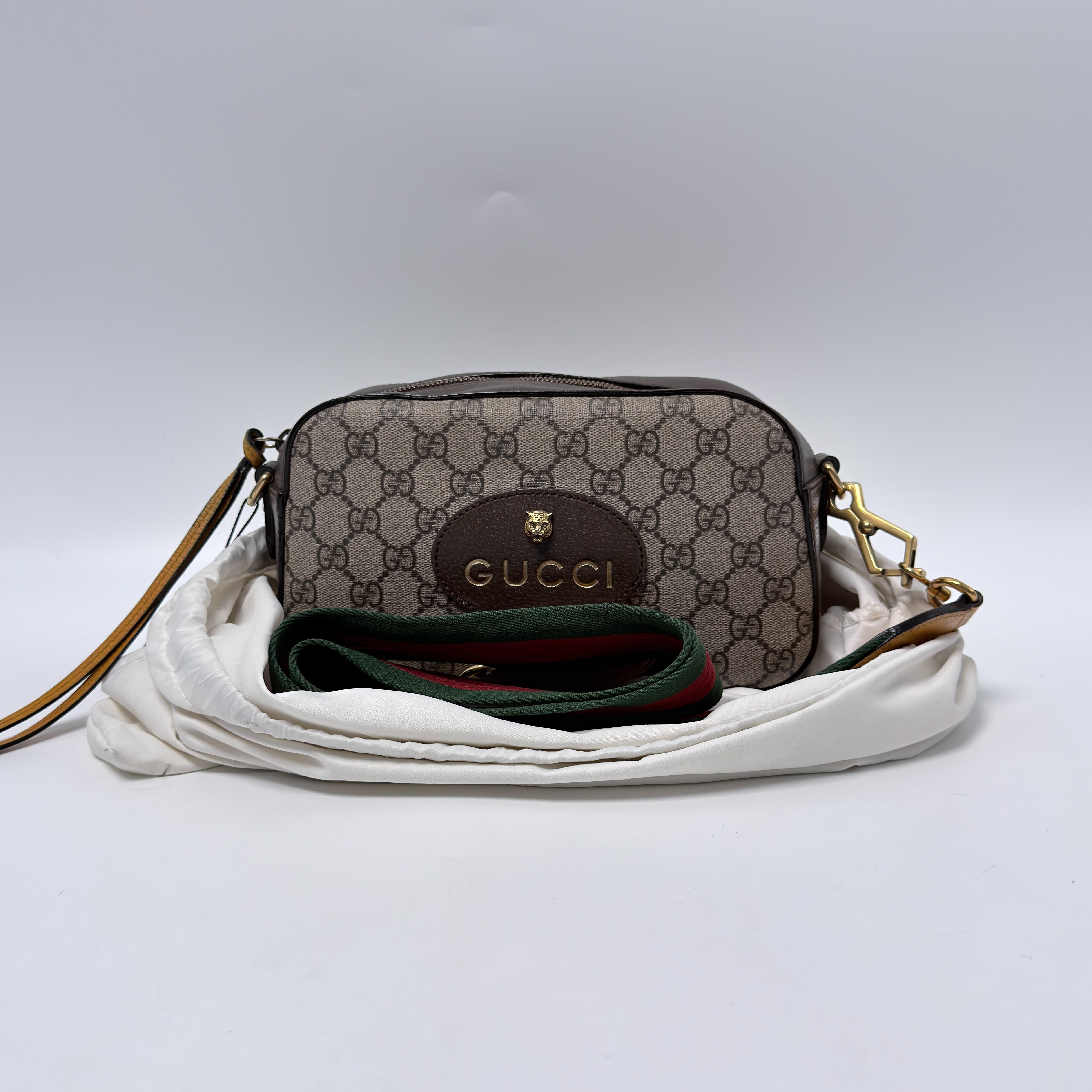 Neo Vintage GG Supreme Camera Messenger Crossbody Bag JE745GG