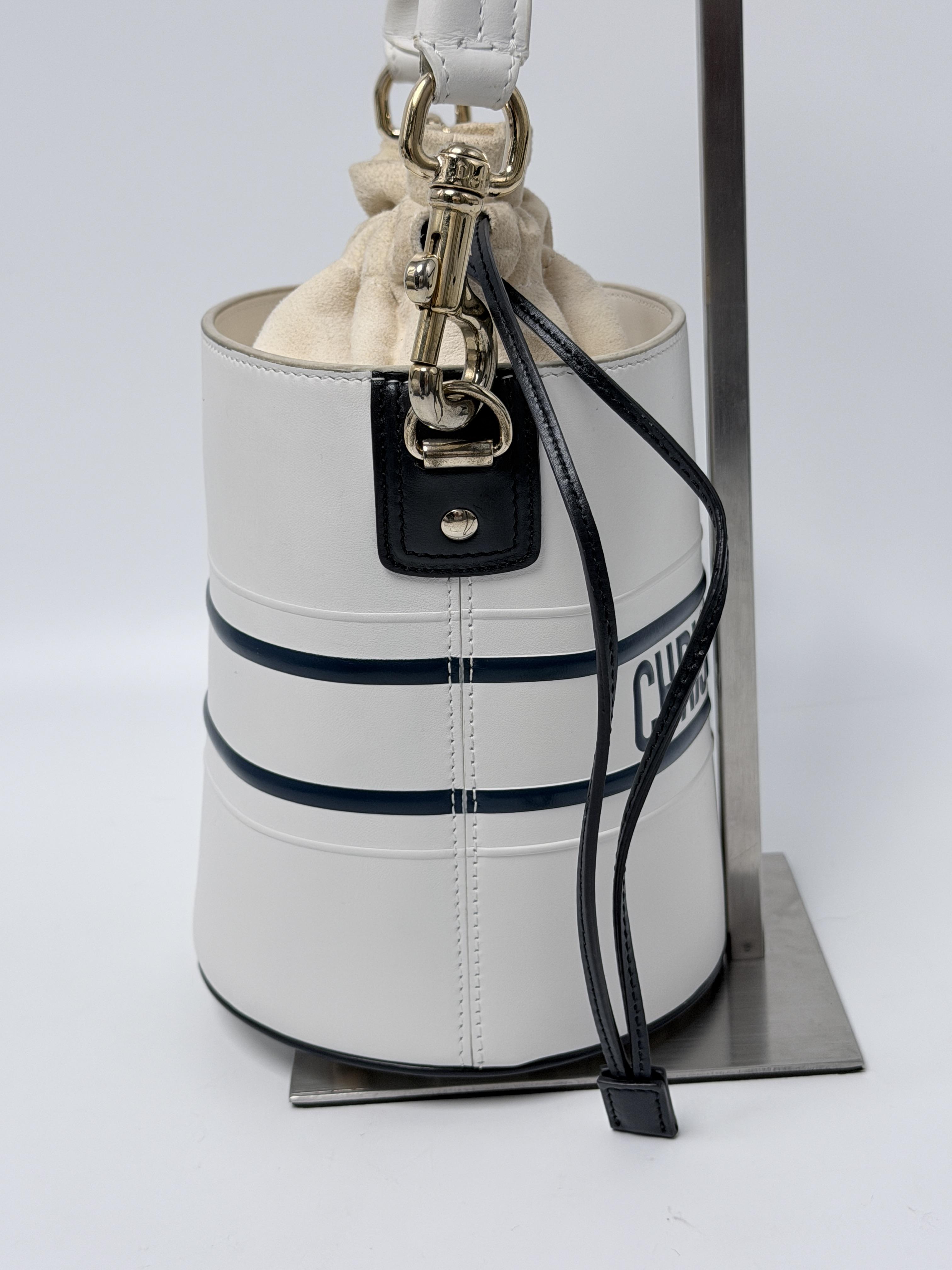 Micro Vibe Crossbody Bucket Bag White Handle Handbag 2way ZS028CD