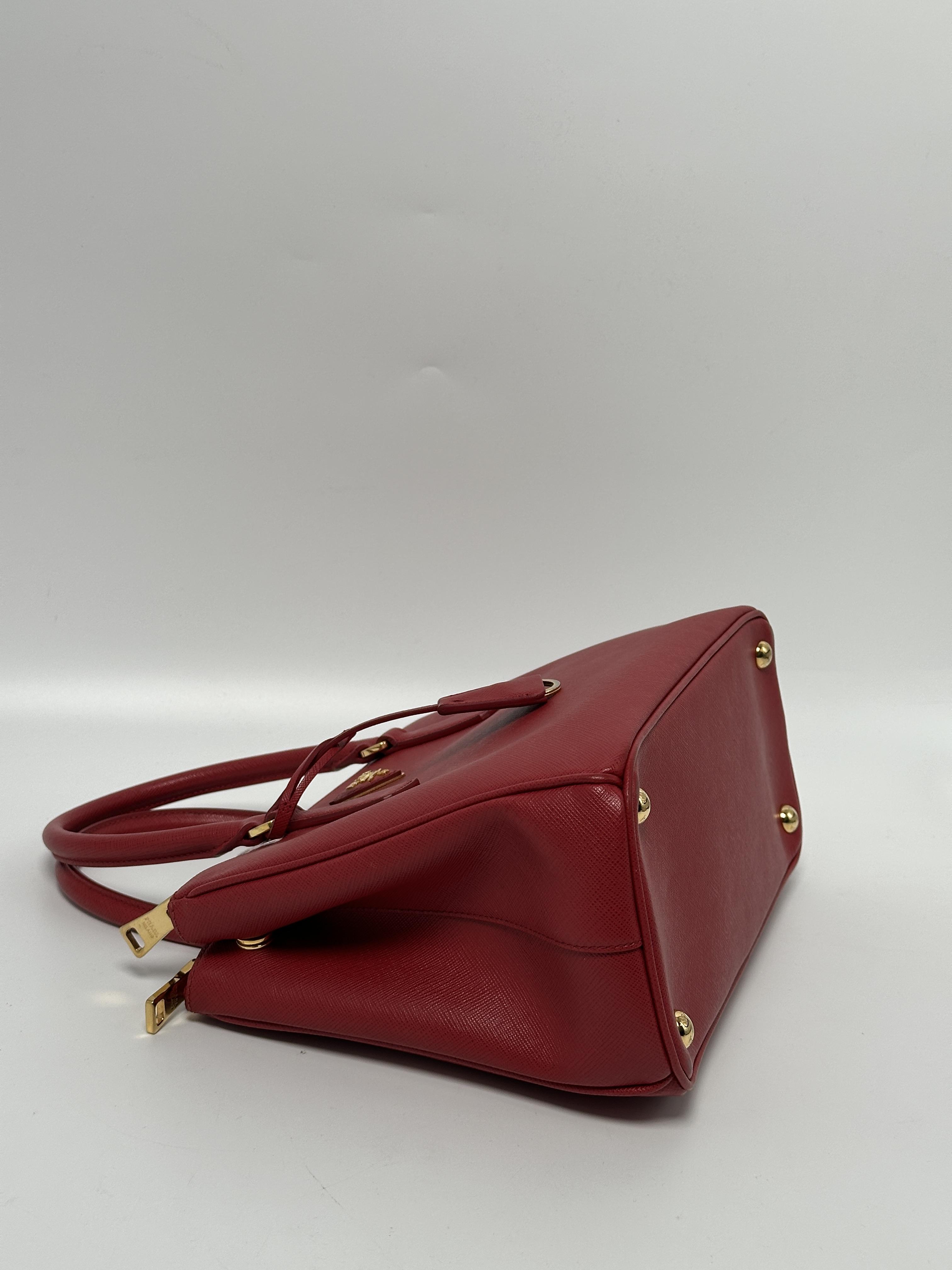 Galleria Small Saffiano Bag ZS003PR