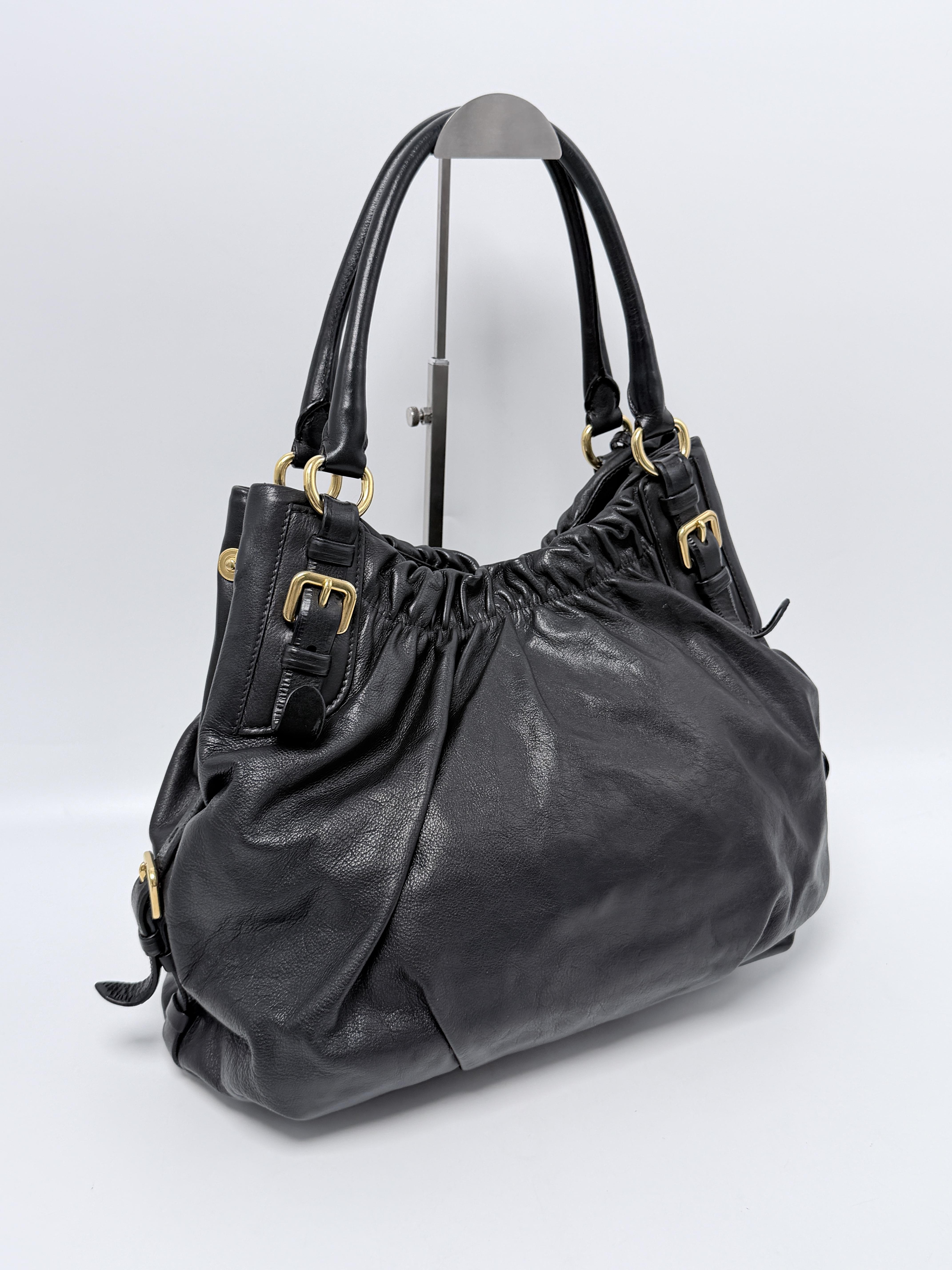 Nero Black Soft Calf Leather Ruched Buckle Hobo Shoulder Bag w/ Tag JD1050PR