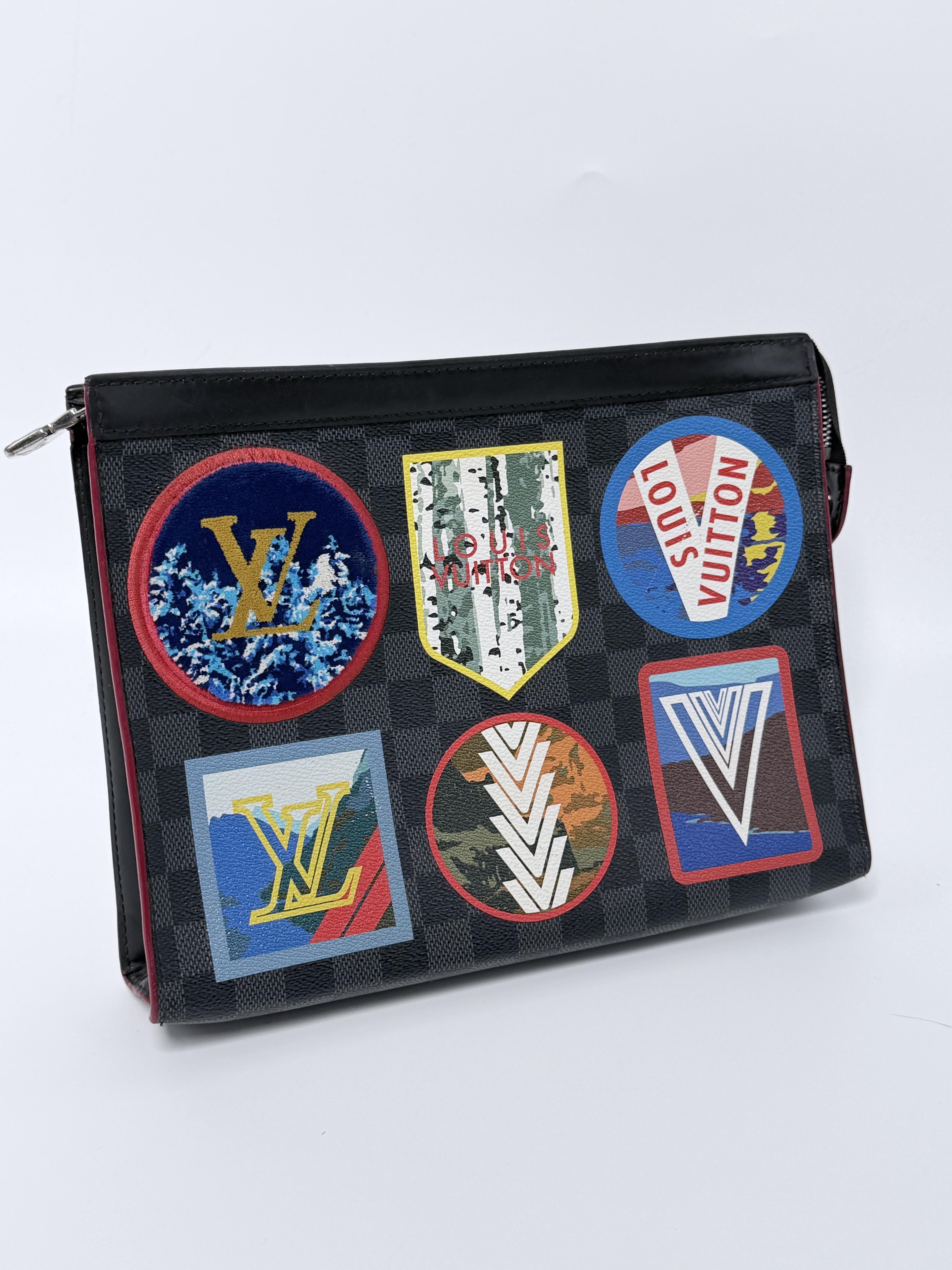 Damier Graphite Alps Pochette Voyage MM Clutch Bag JD028LV