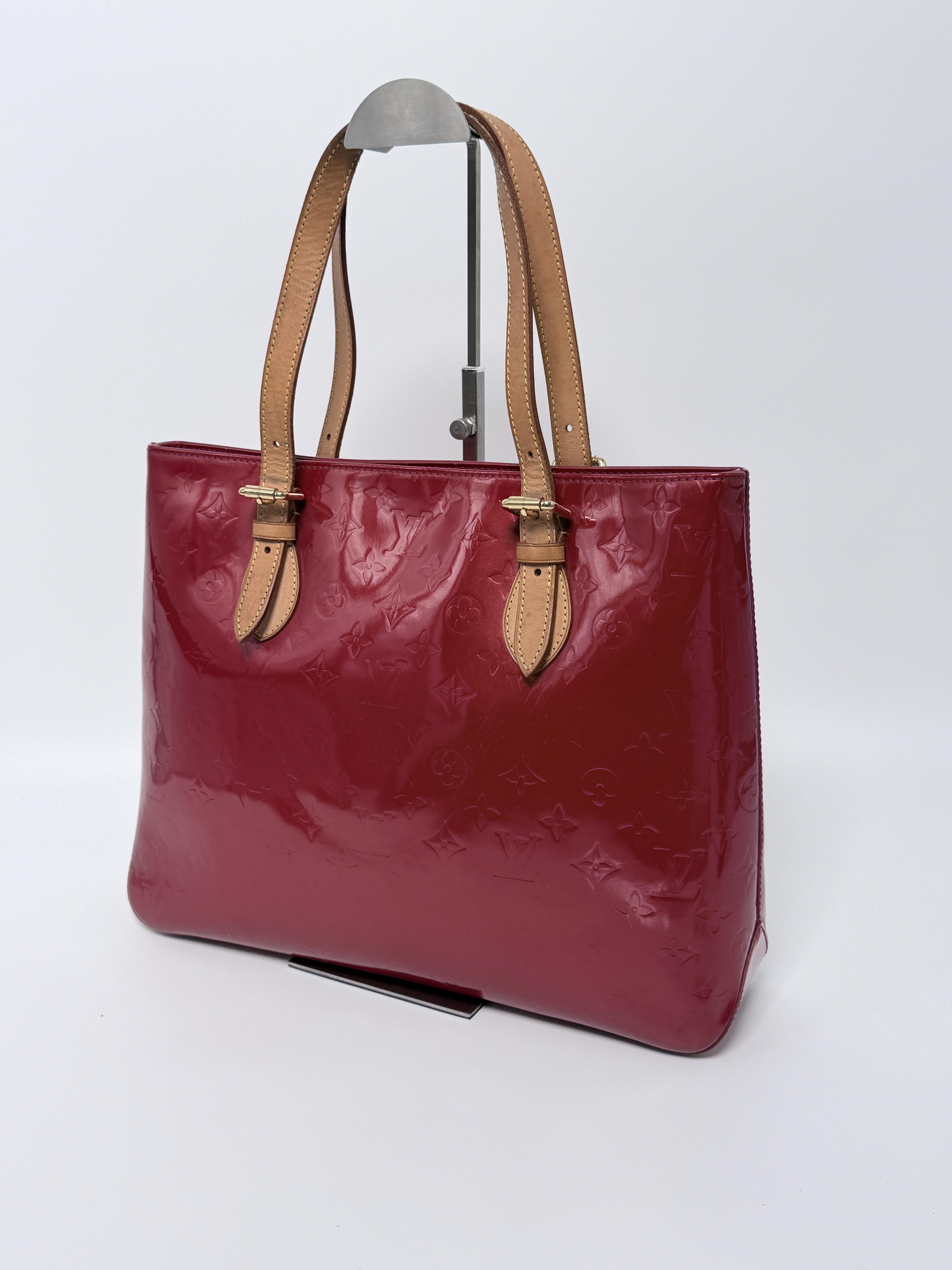 Vernis Houston Tote – Amarante Red Patent Shoulder Bag YMLV182