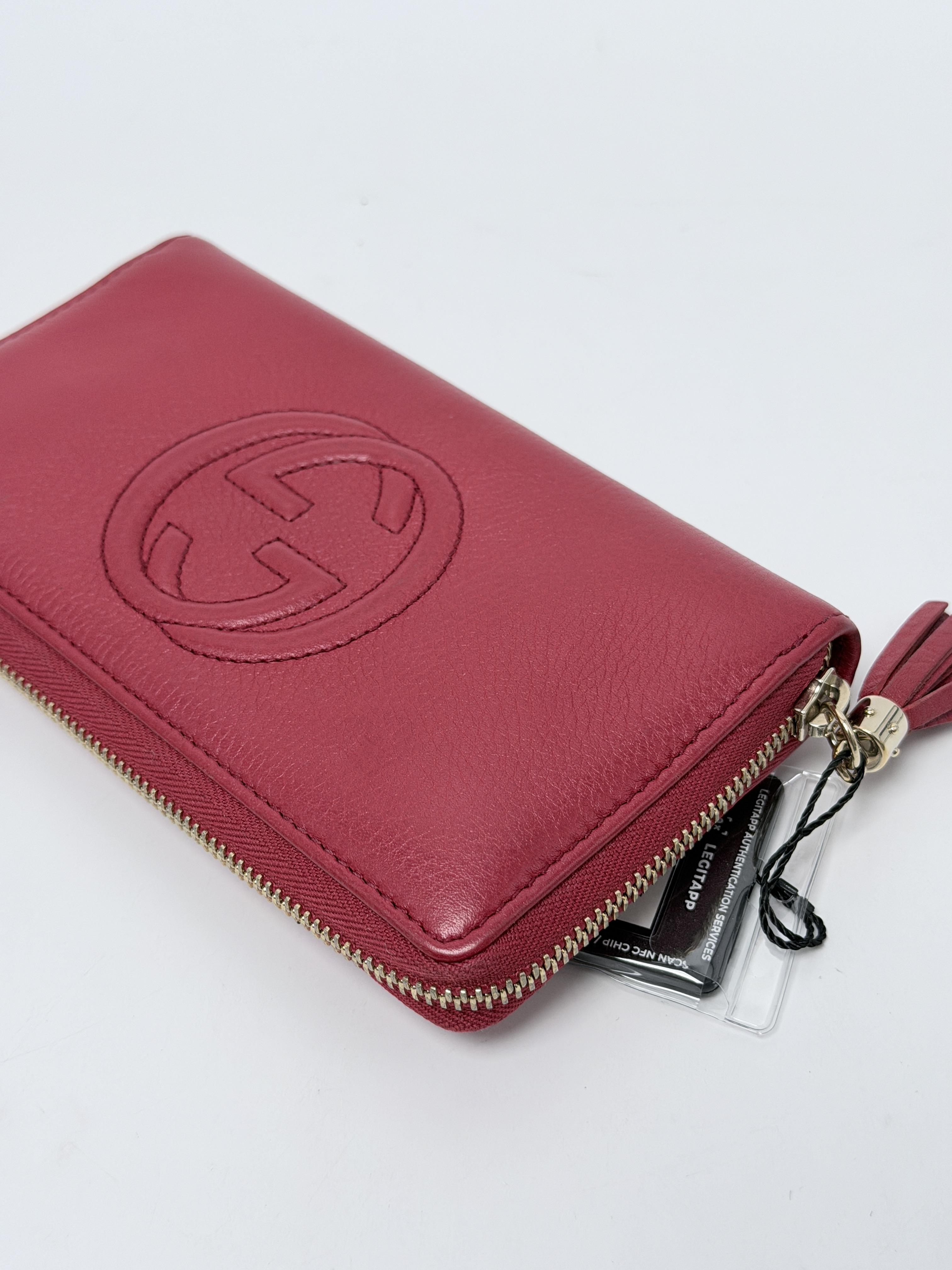 Soho Pebbled Calfskin Zip Around Clutch Red JD1295GG