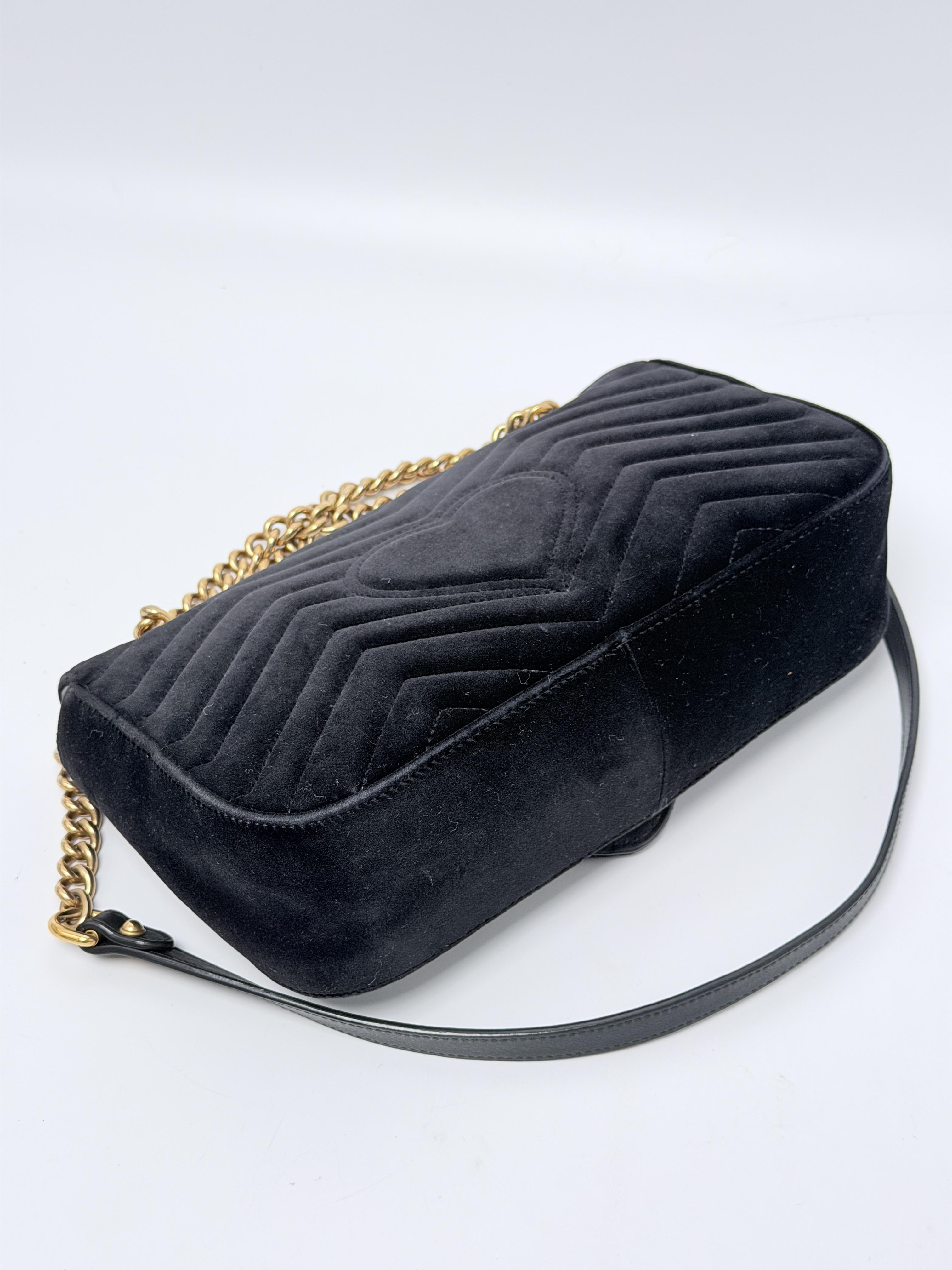 GG Marmont Small Shoulder Bag Black Matelasse Crossbody JD1545GG