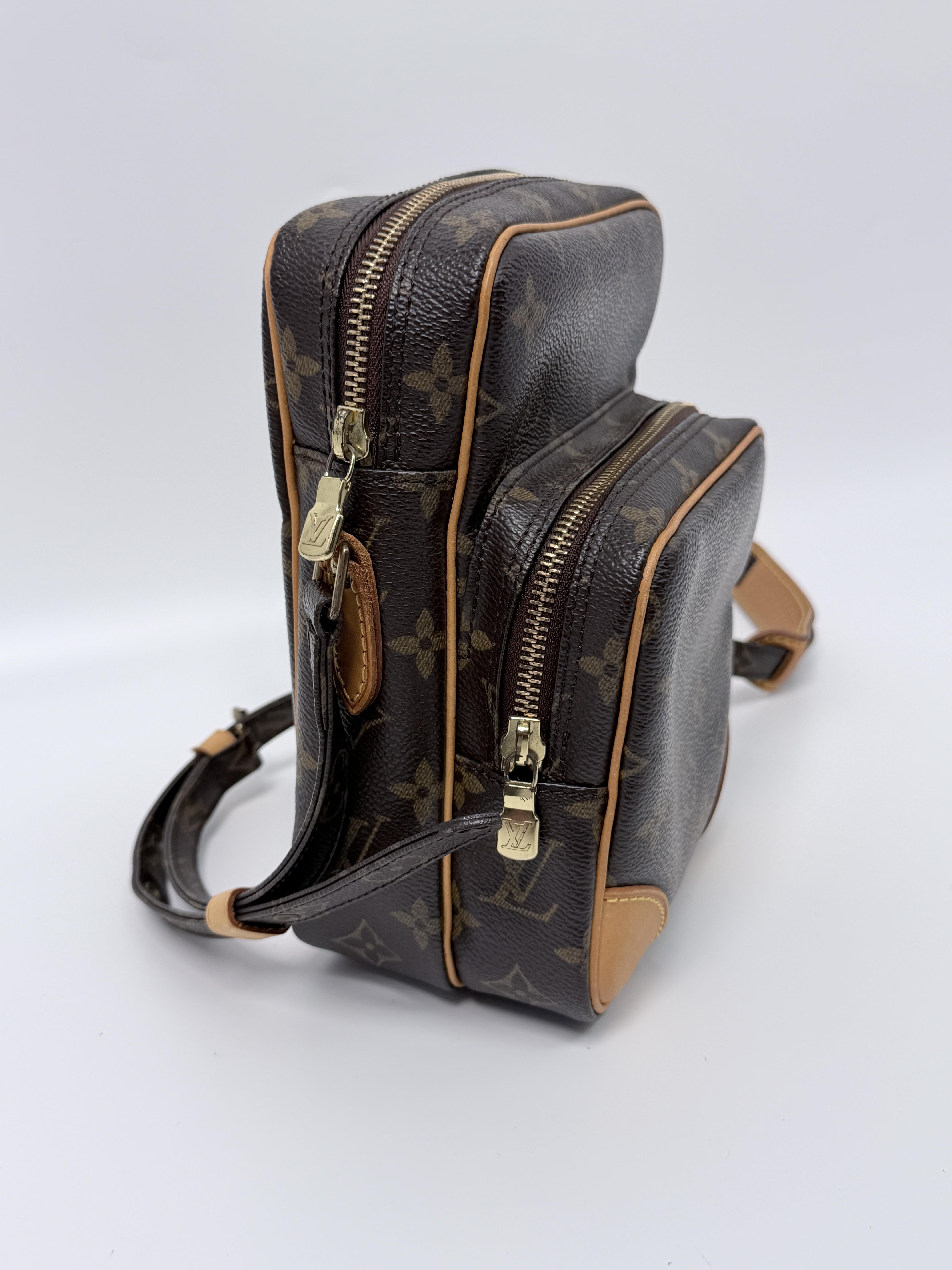 Pre-owned Louis Vuitton canvas and leather Crossbody Bags Monogram Canvas Amazone Crossbody Bag ZS028LV