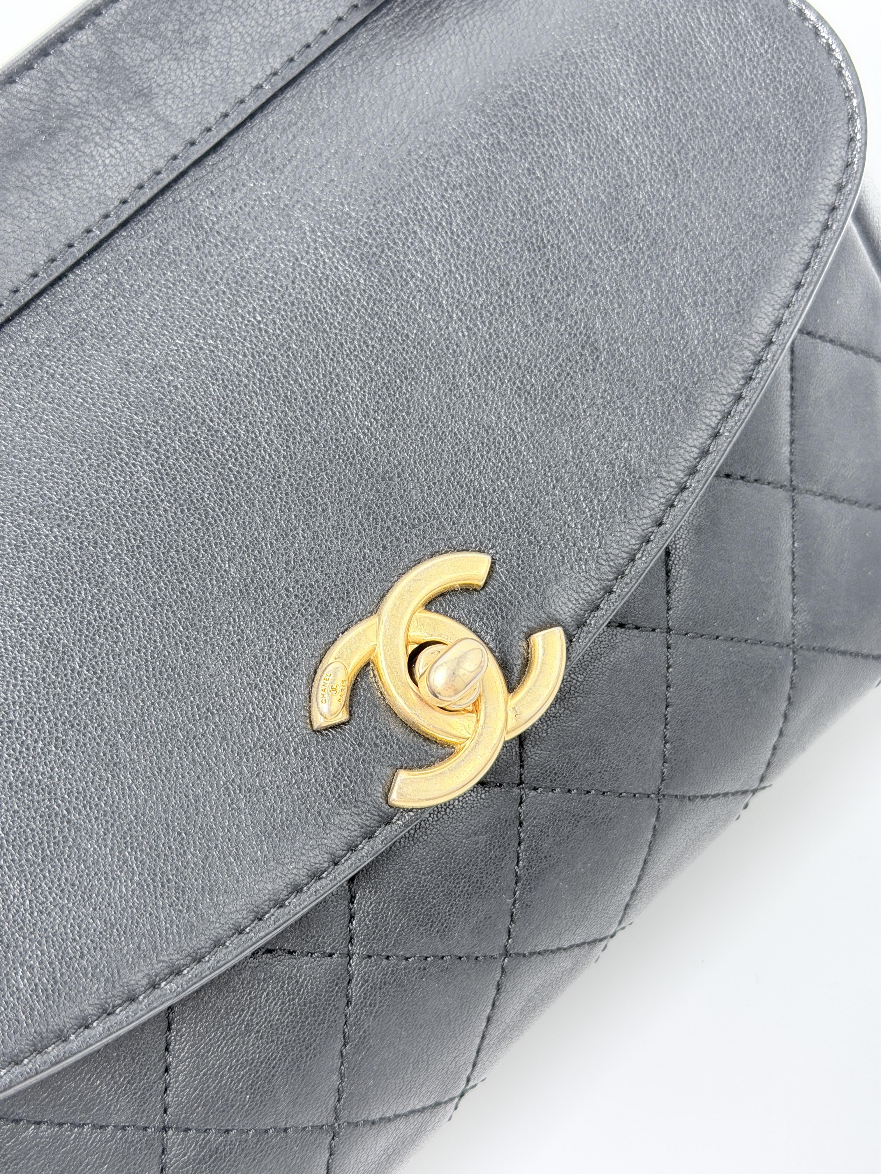 Lambskin Casual Journey Chain Top Handle Black P051CC