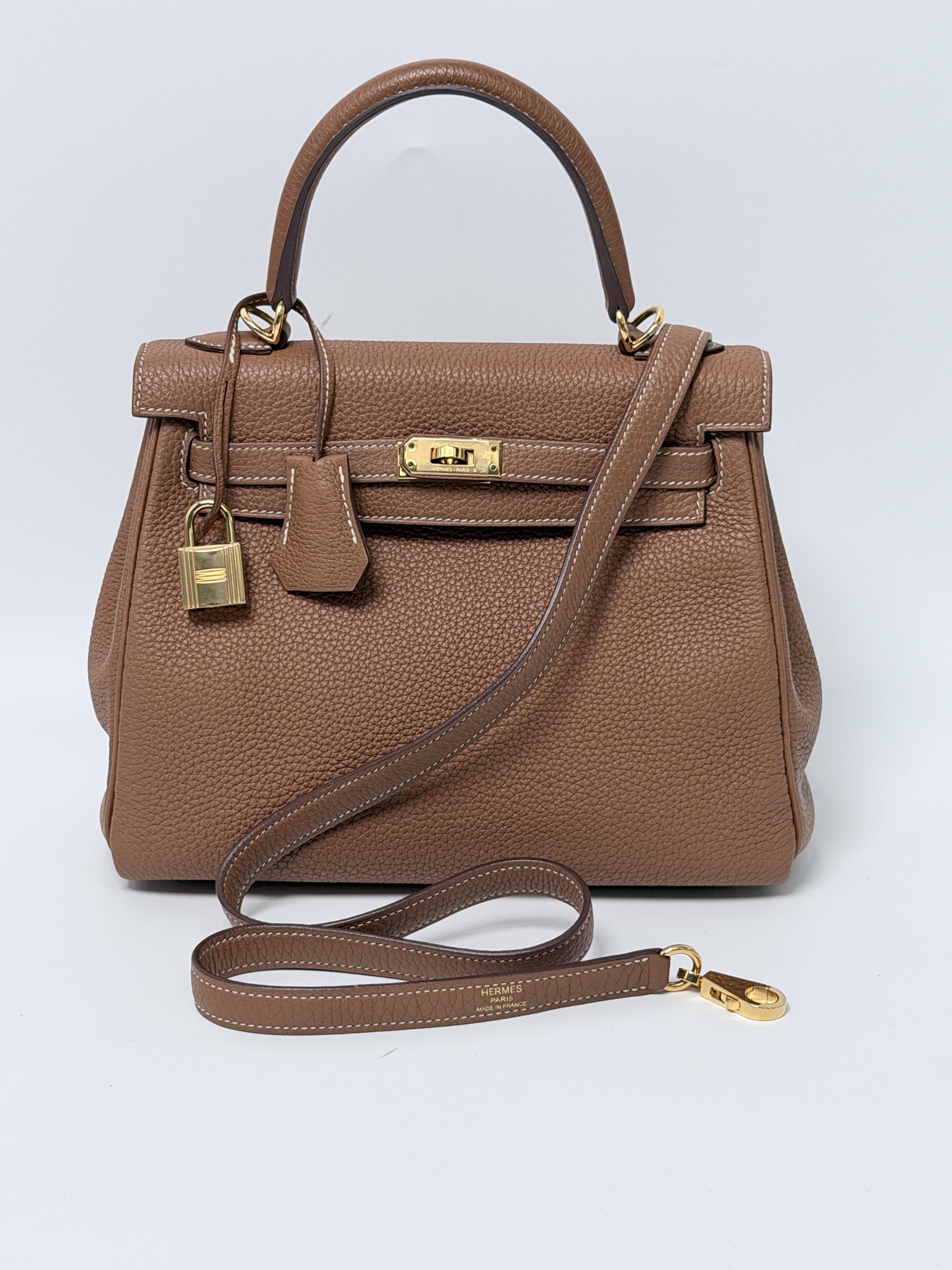 Pre-owned HERMÈS Leather Shoulder Bags Kelly Retourne 25 Gold Togo with Gold Hardware Top Handle Handbag Crossbody bag BIN002HM