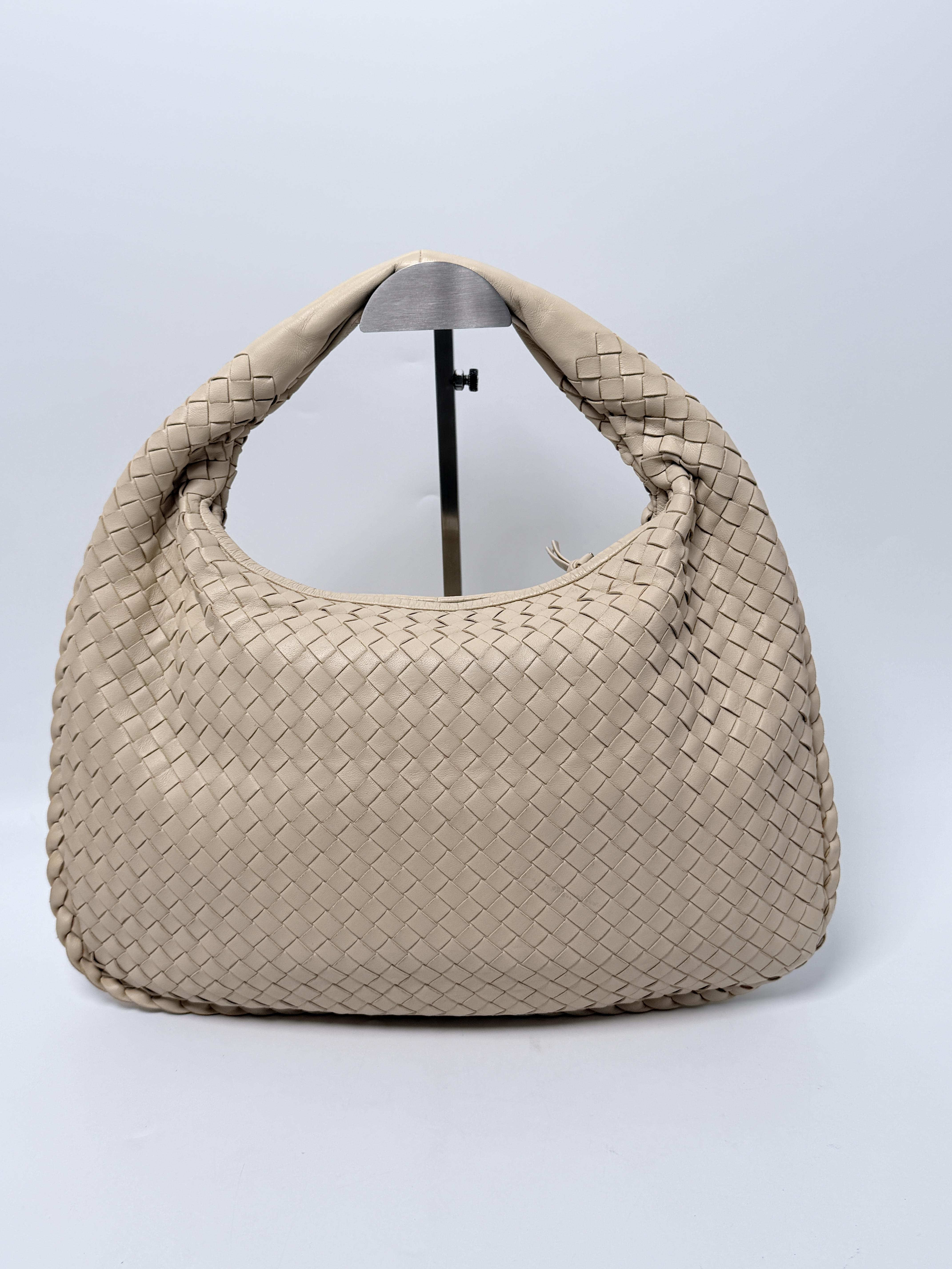 Intrecciato Medium Loop Hobo Bag Shoulder Handbag Beige JP005BV