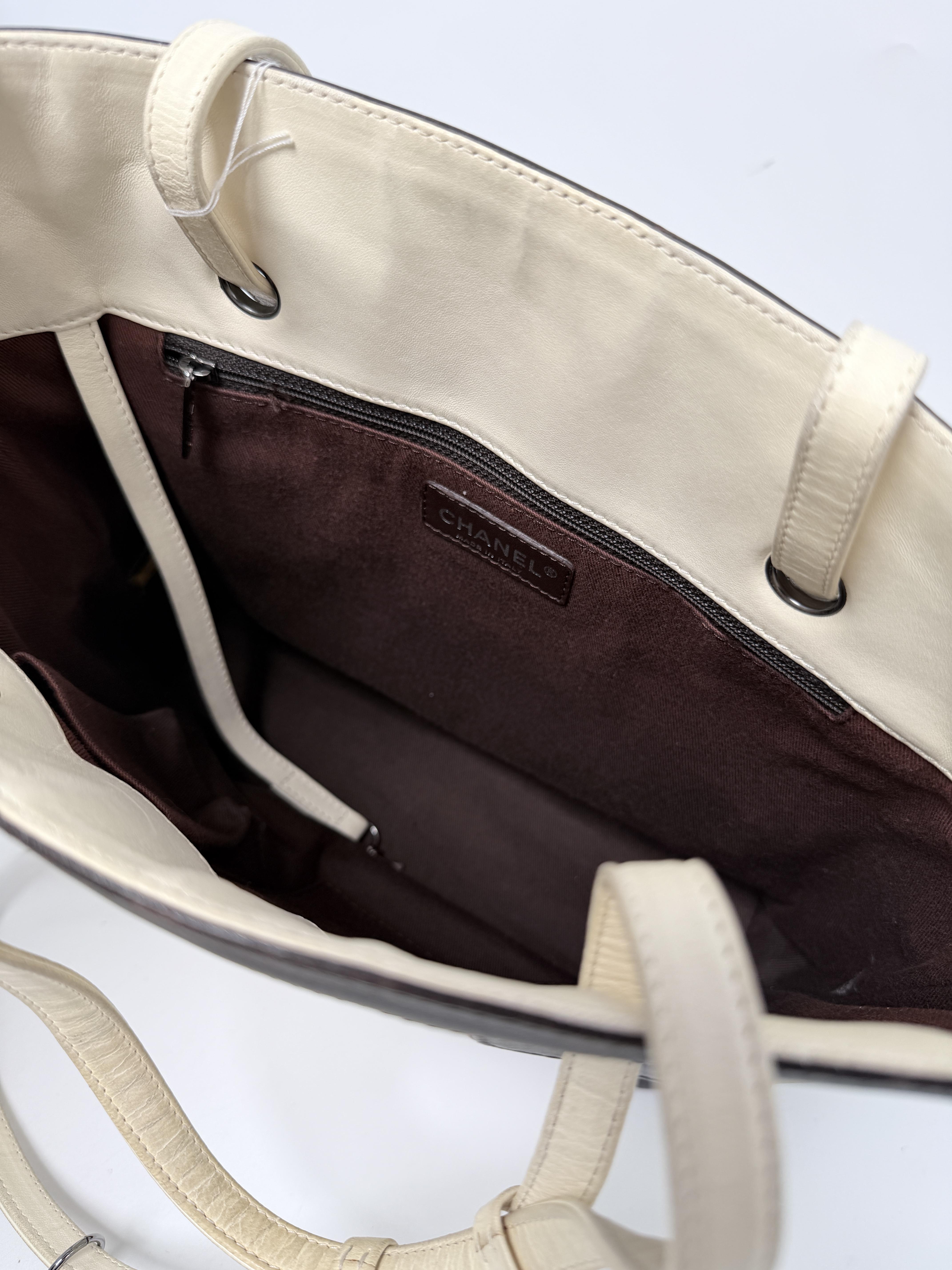 Cambon Ligne Tote Bag Shoulder Handbag Ivory Black ZS002CC