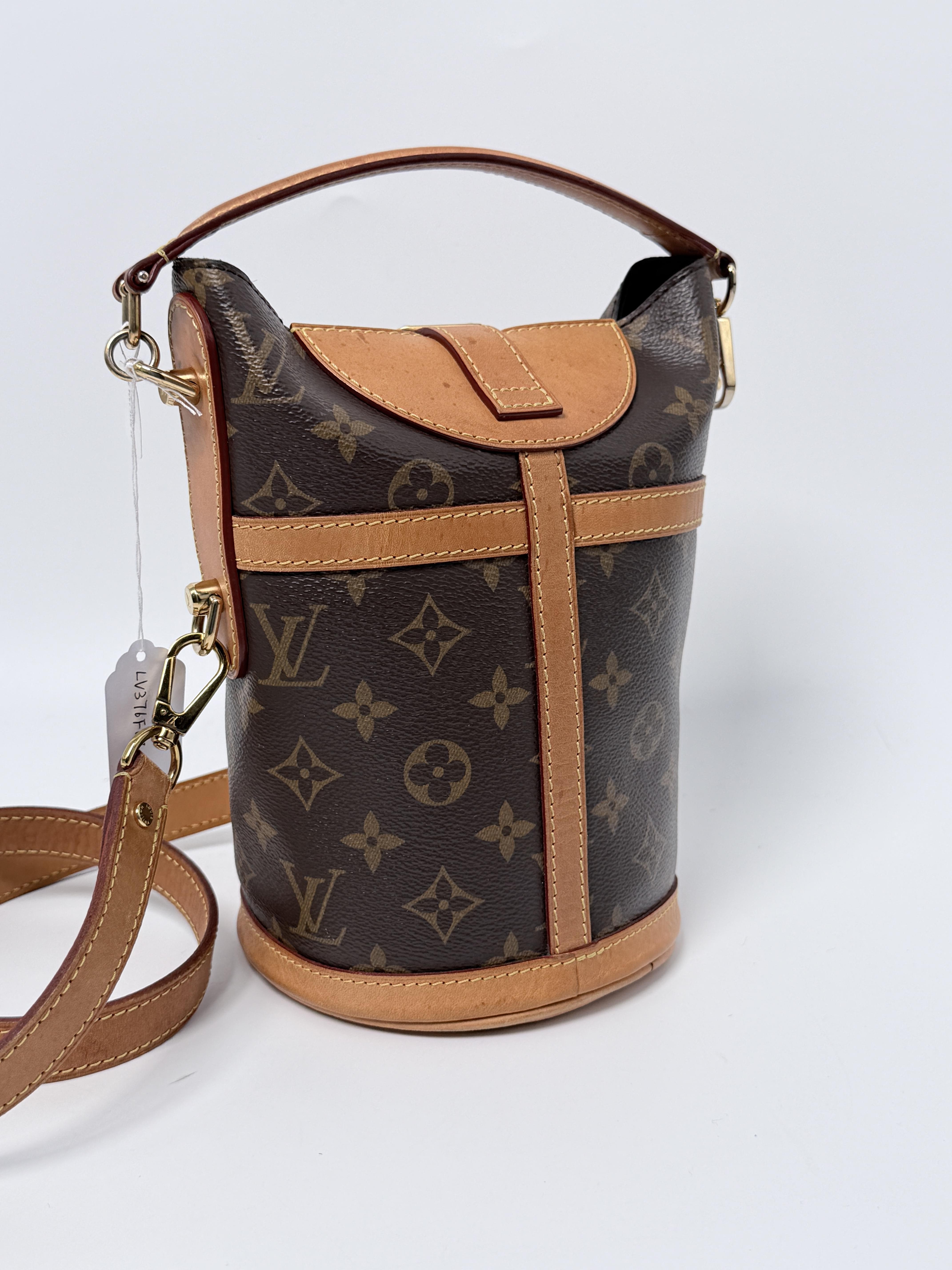 Pre-owned Louis Vuitton Canvas Crossbody Bags Monogram Duffle Bag Crossbody Handbag LV376FEI