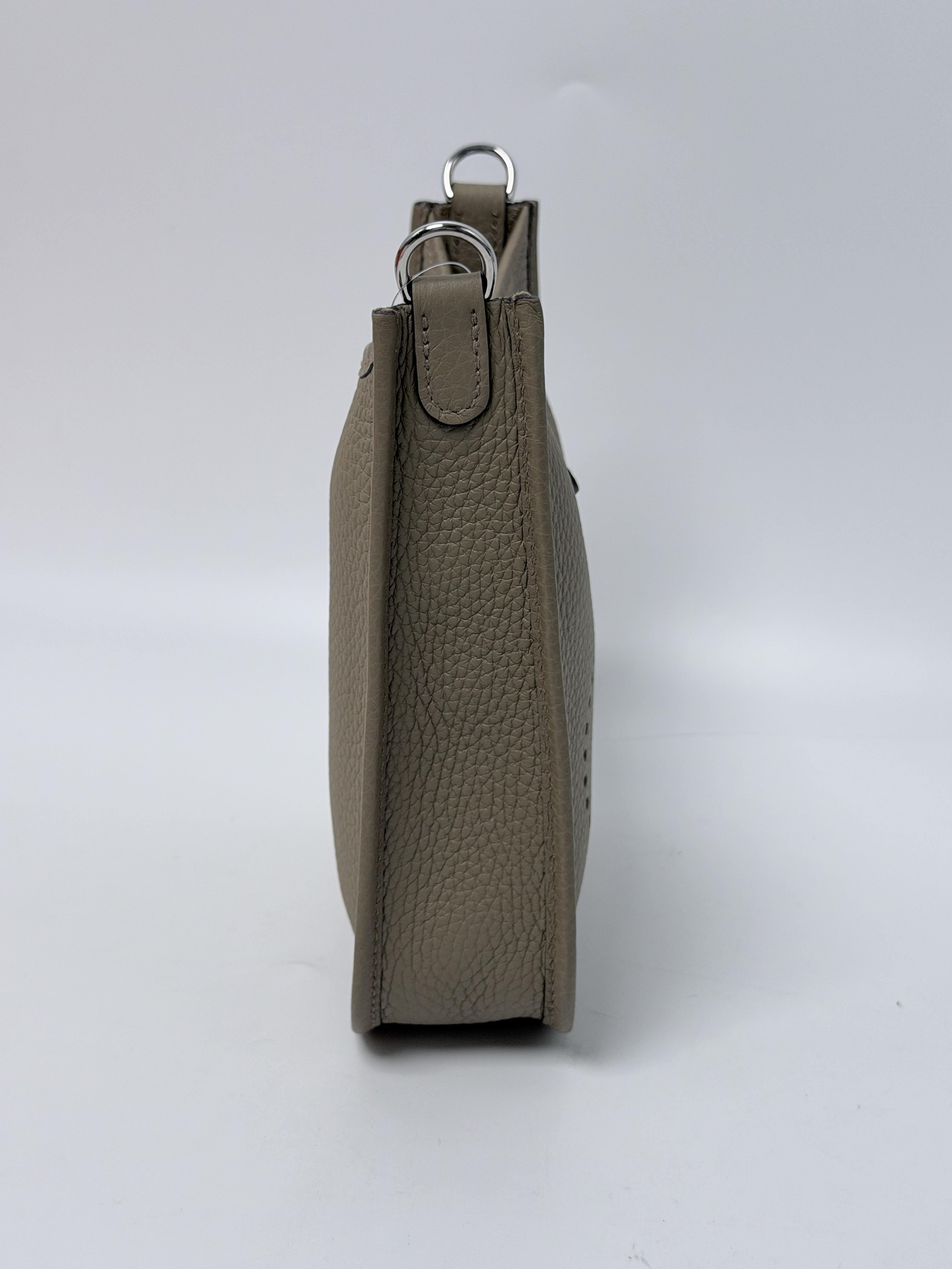Hermes Mini Evelyne 16 TPM Taurillon Clemence Etoupe Palladium Hardware HB002HM