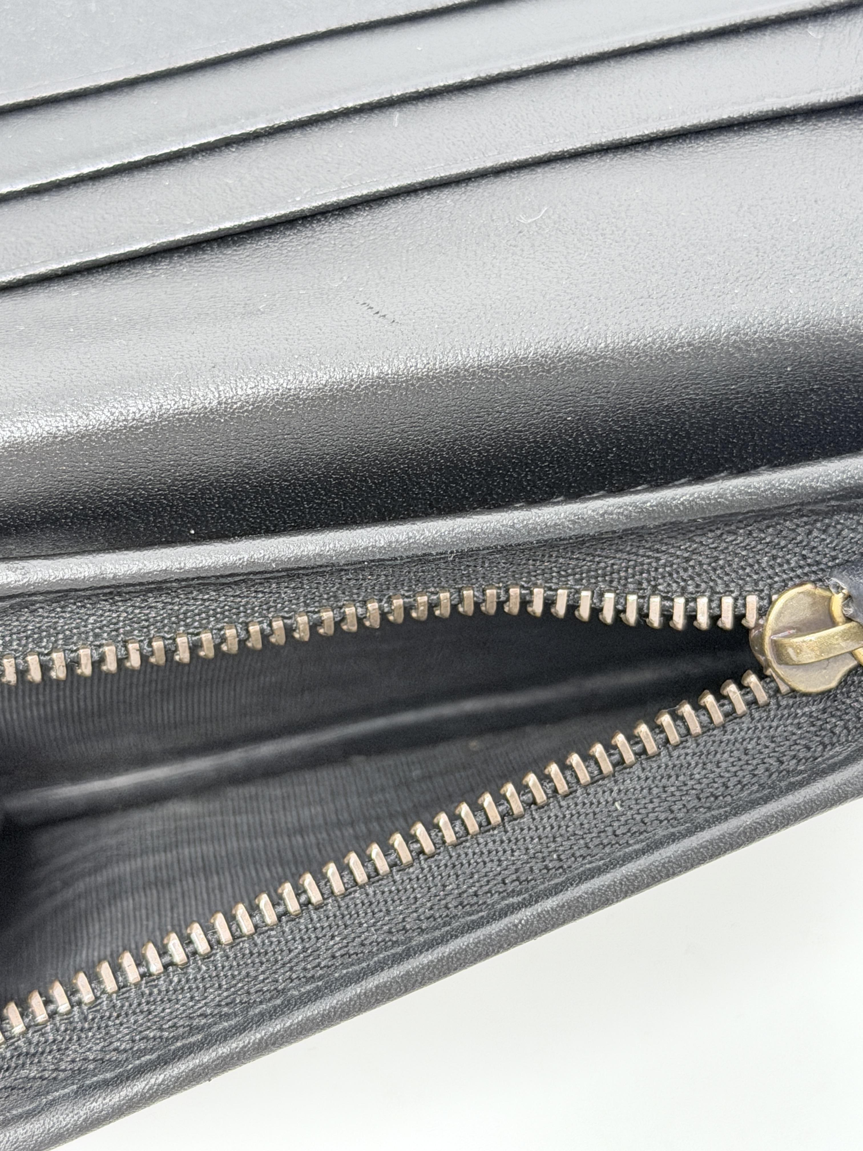 Queen Margaret Smooth Bee Card Case Wallet Black White JD1274GG