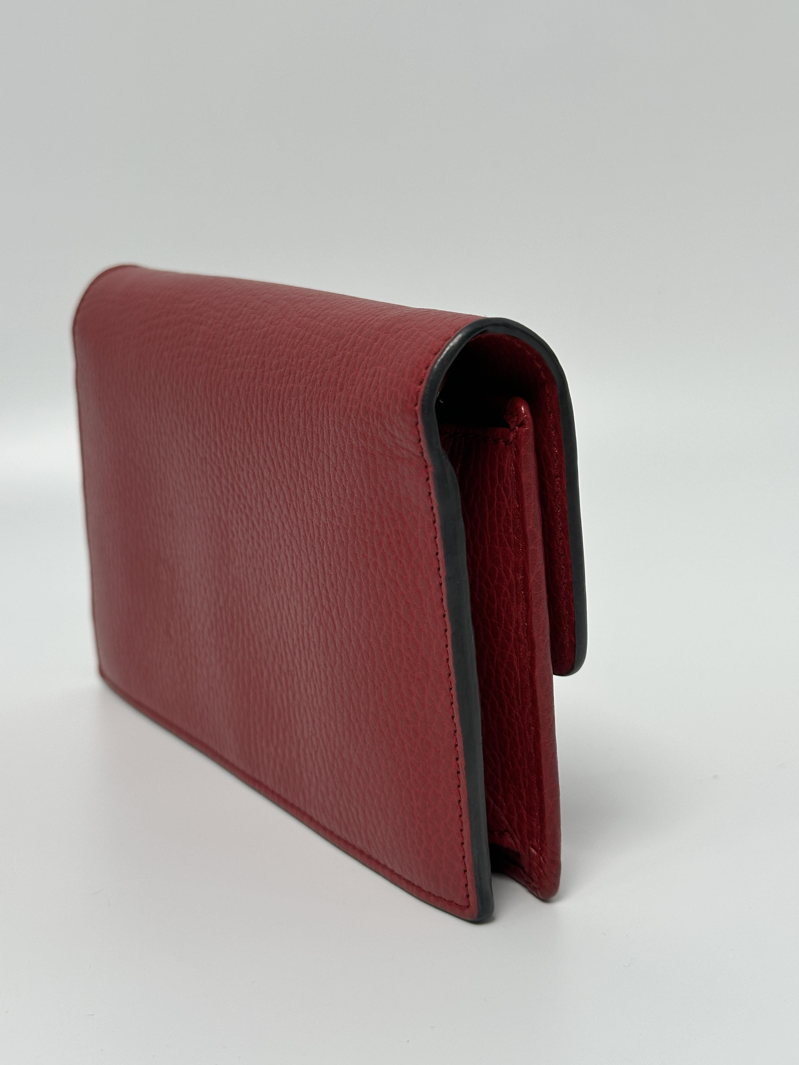 Pre-owned GUCCI leather Crossbody Bags Interlocking GG Chain Wallet Red Crossbody Bag ZS010GG