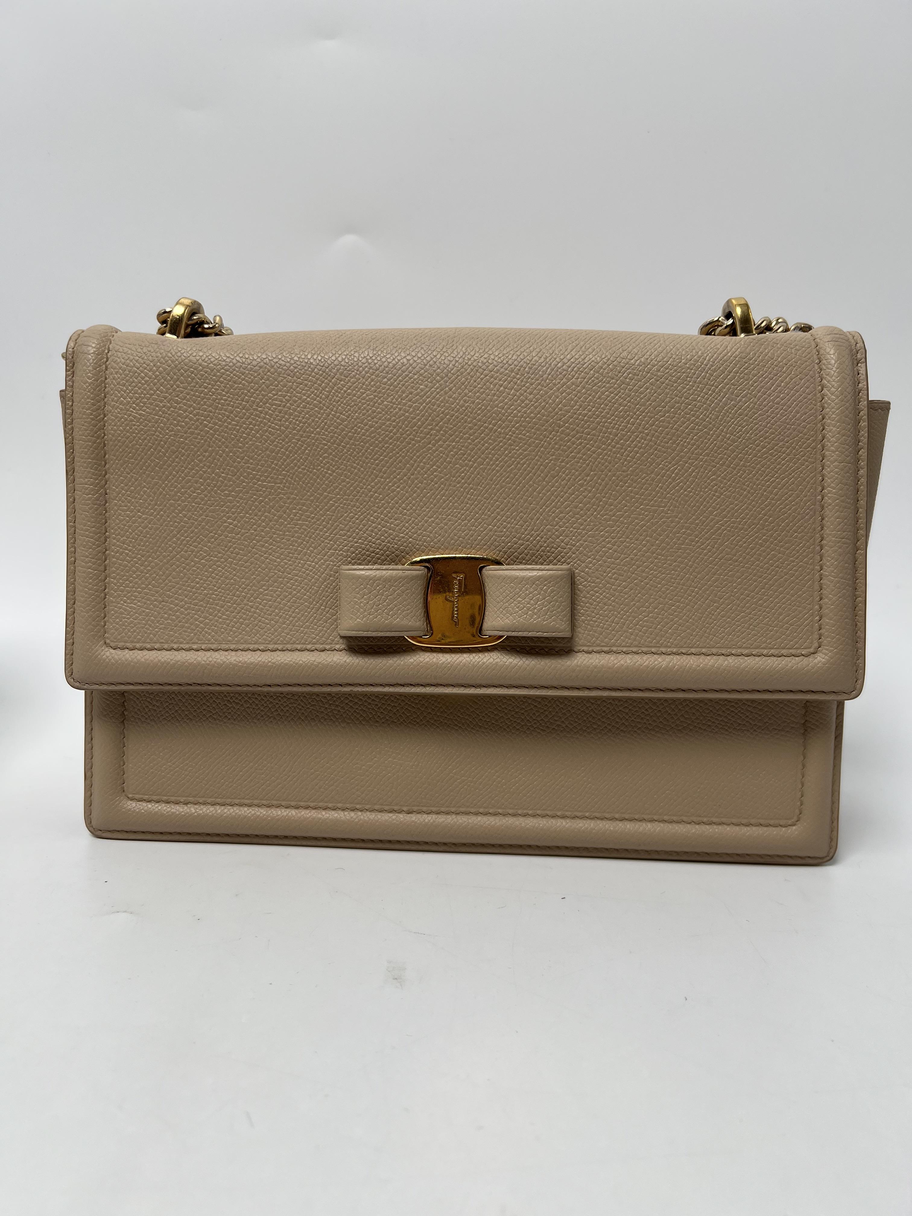 Vara Bow Beige Chain Shoulder Bag Gold Hardware JD1515FG