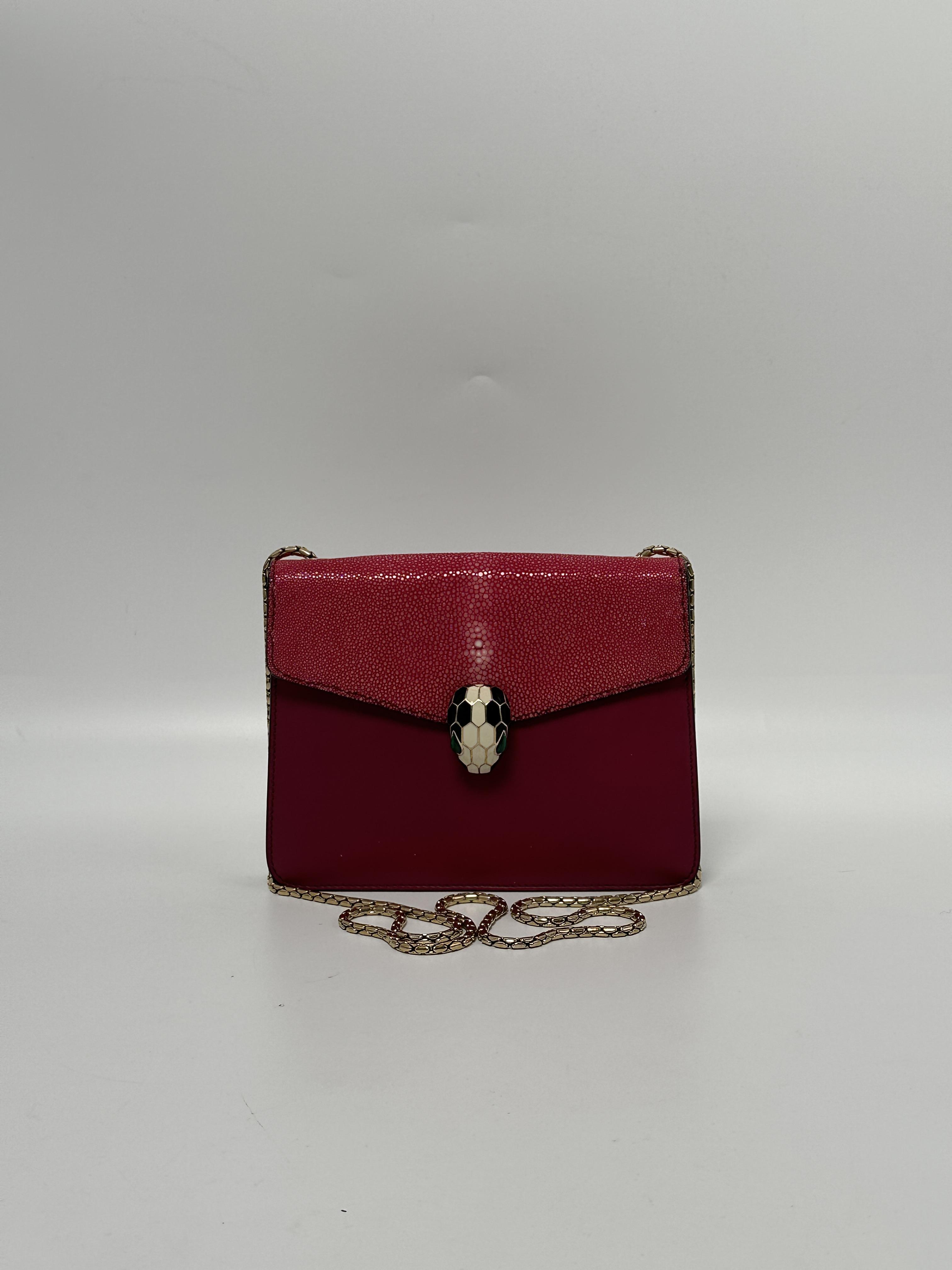 Pre-owned Bvlgari leather Shoulder Bags Serpenti Forever Chain Shoulder Bag ZS002BG