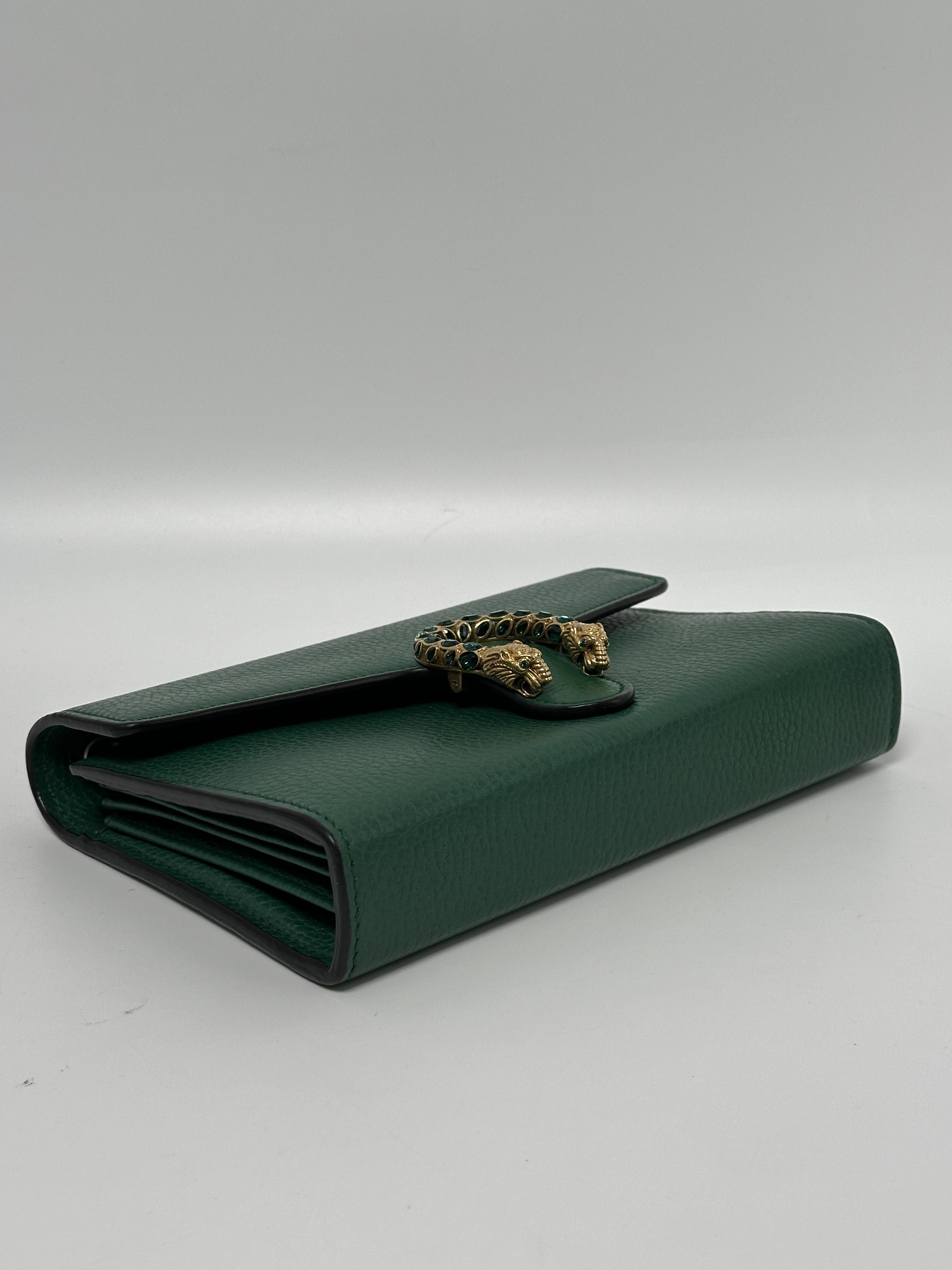 Pre-owned GUCCI leather Crossbody Bags Dionysus Medium Emerald Green Grained Chain Shoulder / Crossbody Bag ZS038GG