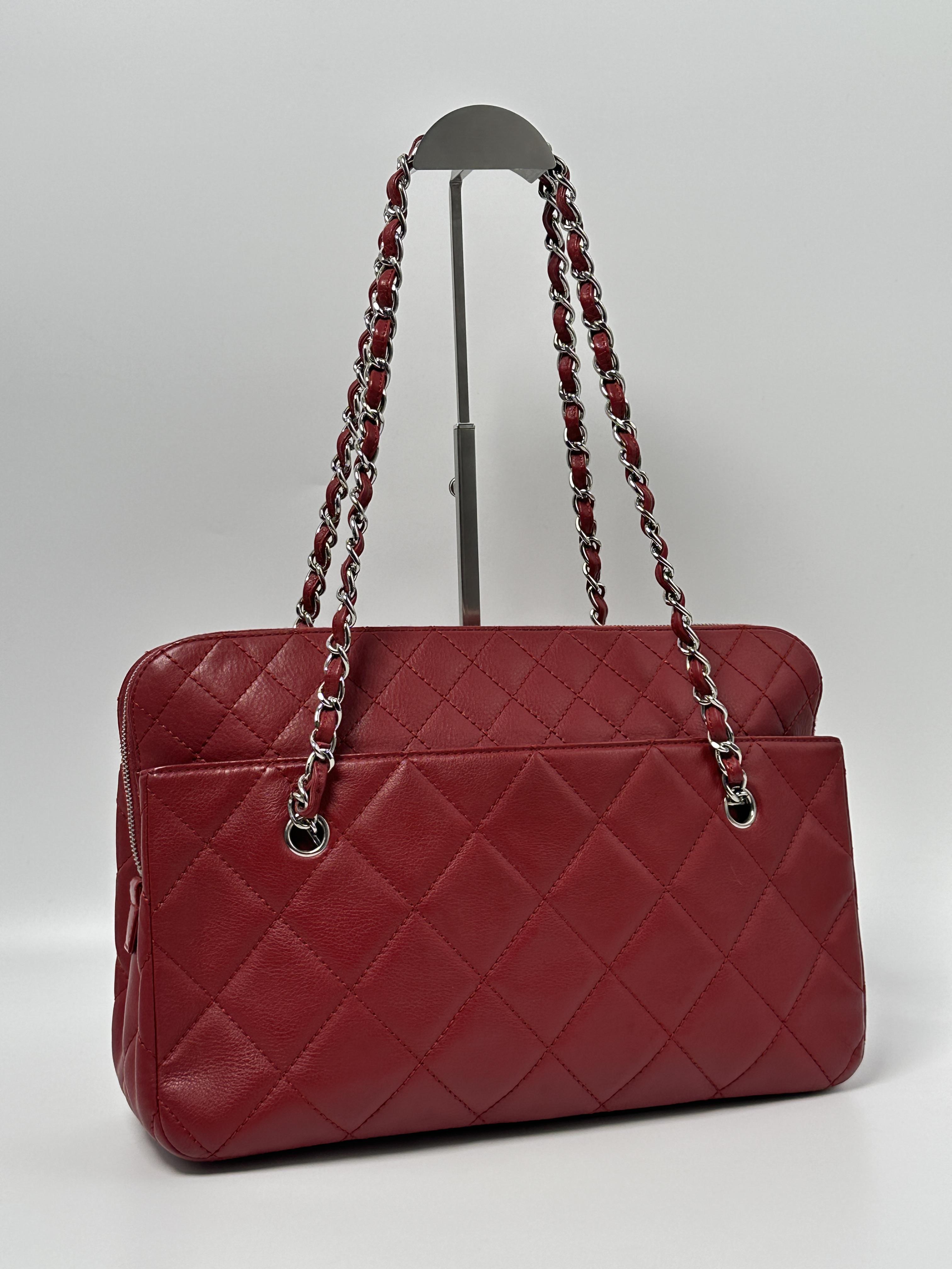 Pre-owned CHANEL leather Shoulder Bags Red Quilted Chain Shoulder Tote Bag CC21 15639577 XH