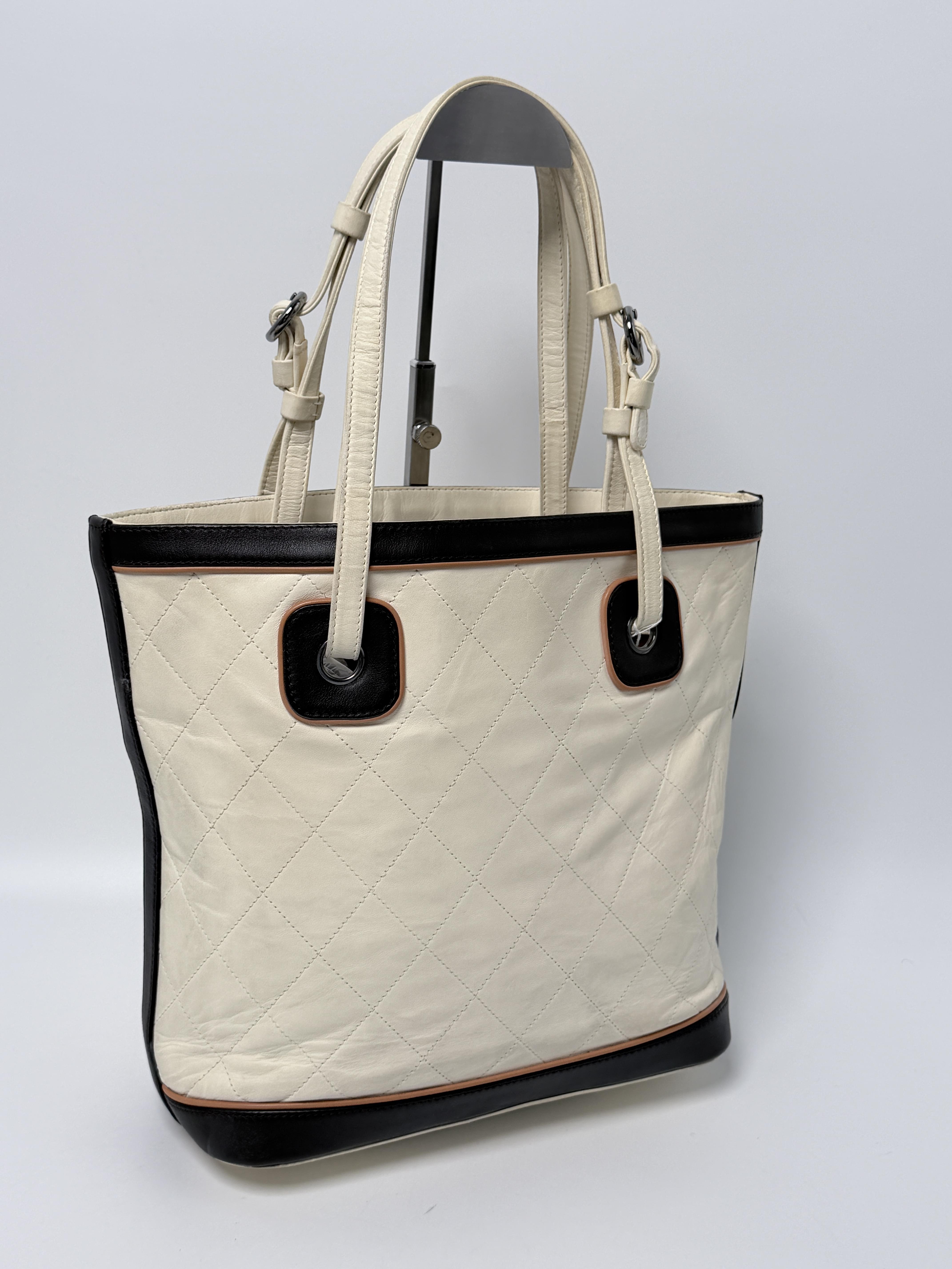 Cambon Ligne Tote Bag Shoulder Handbag Ivory Black ZS002CC