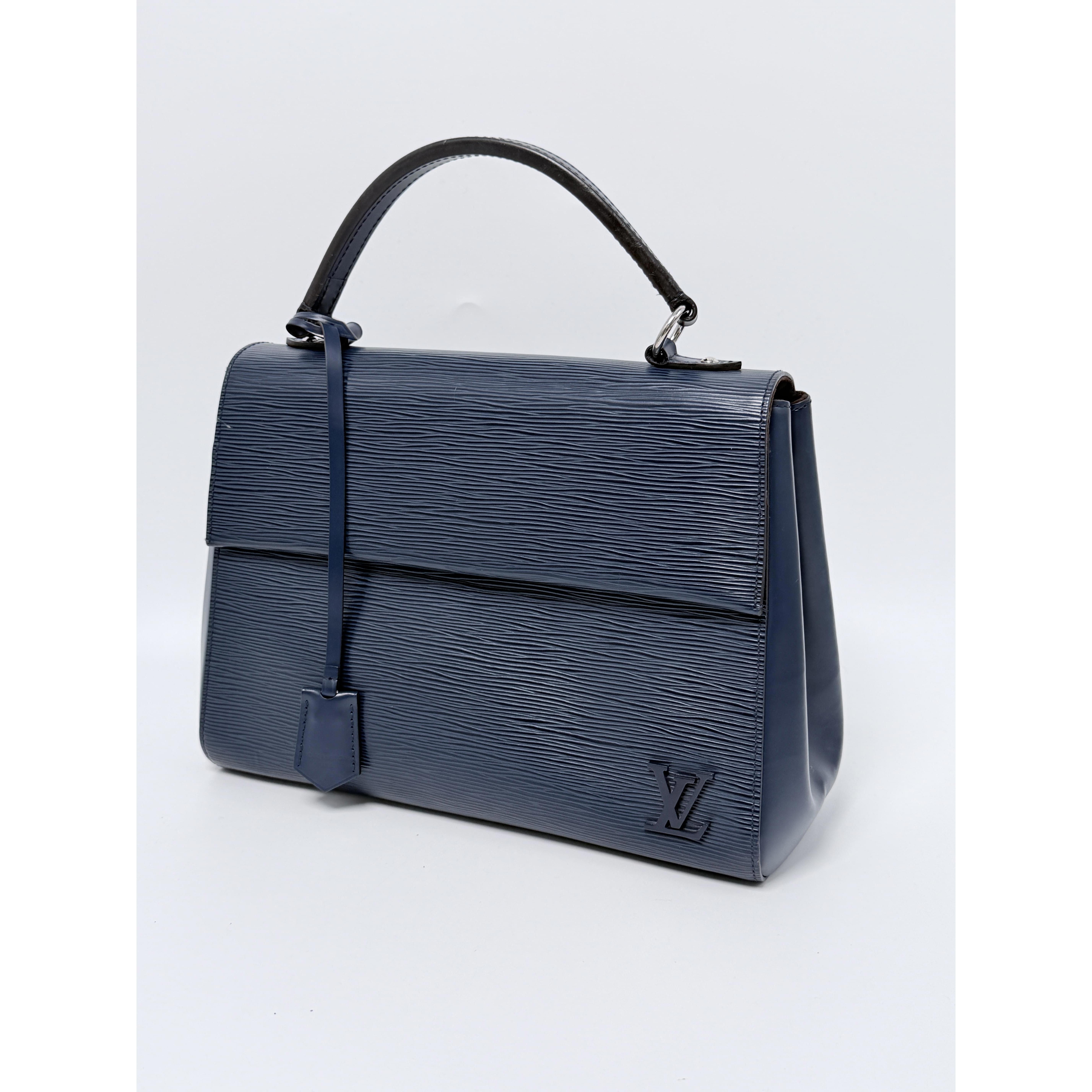 Pre-owned Louis Vuitton Leather Crossbody Bags Epi Cluny MM Blue Top Handle Bag Shoulder Handbag Crossbody P020LV