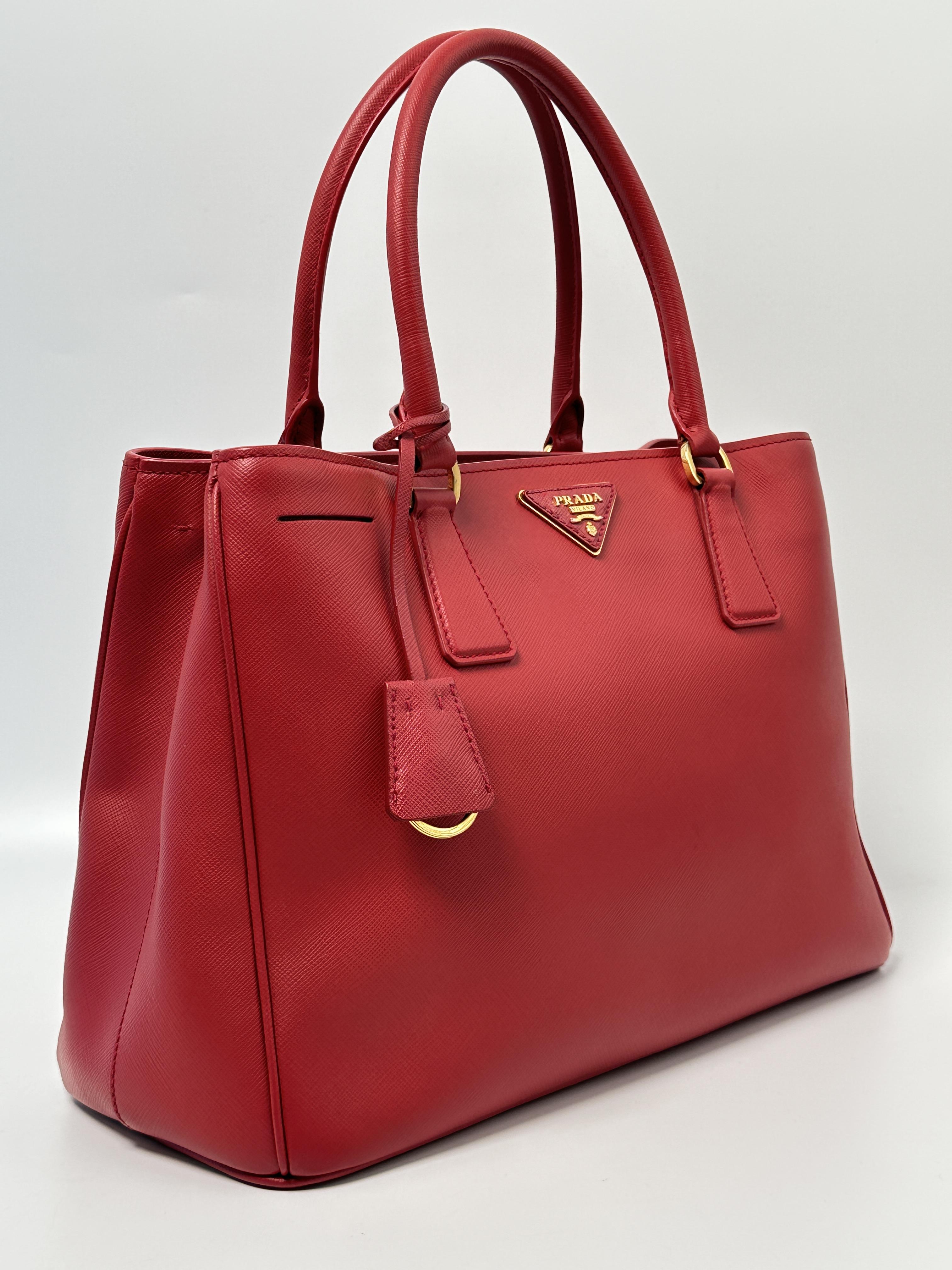 Pre-owned PRADA LEATHER Shoulder Bags Red Convertible Tote Bag Top Handle Bag Crossbody Bag Shoulder Handbag FJ001PR
