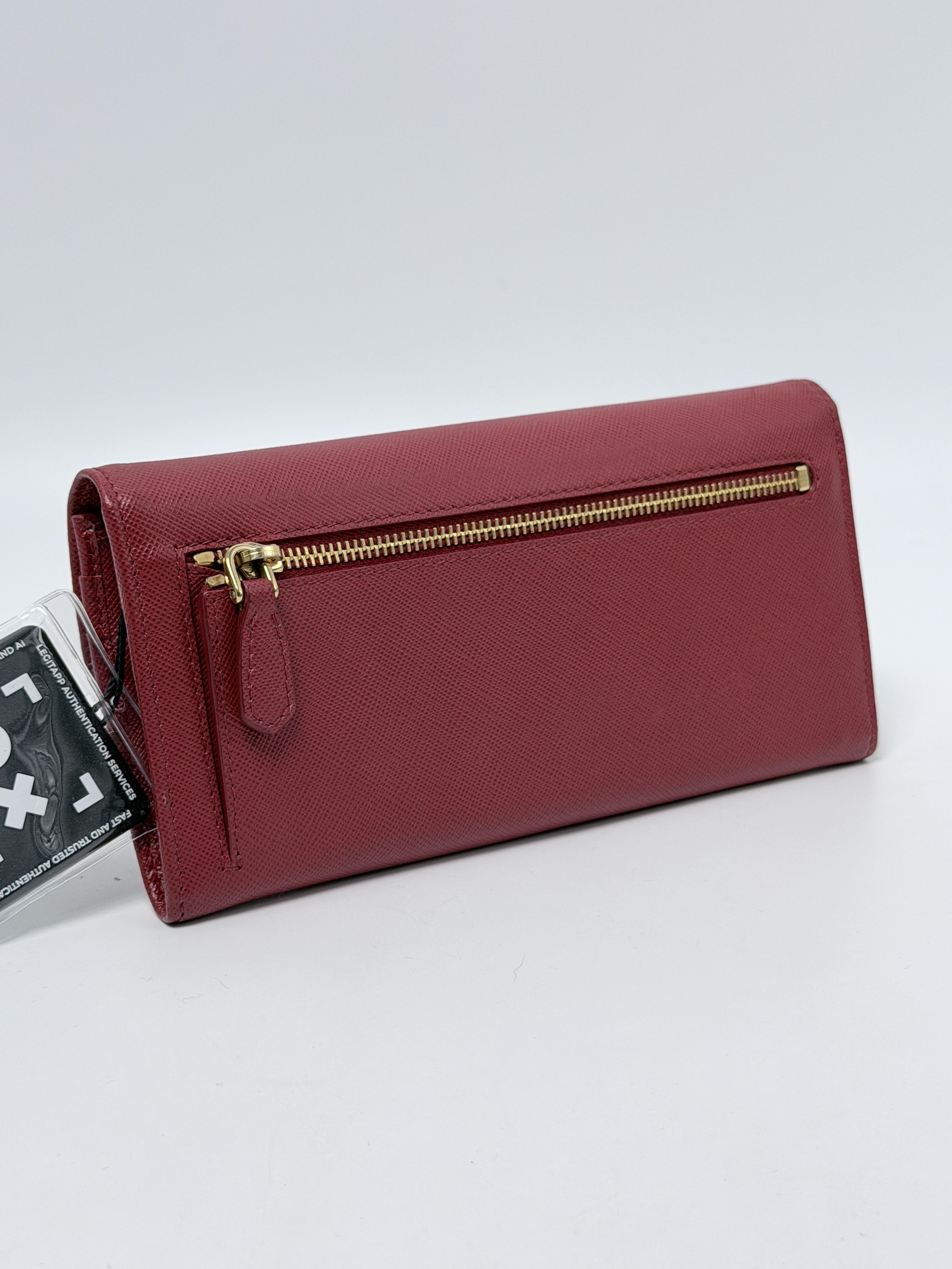 Saffiano Tuc Pushlock Continental Wallet with Extractable Passcase Card Holder Red JD1272PR
