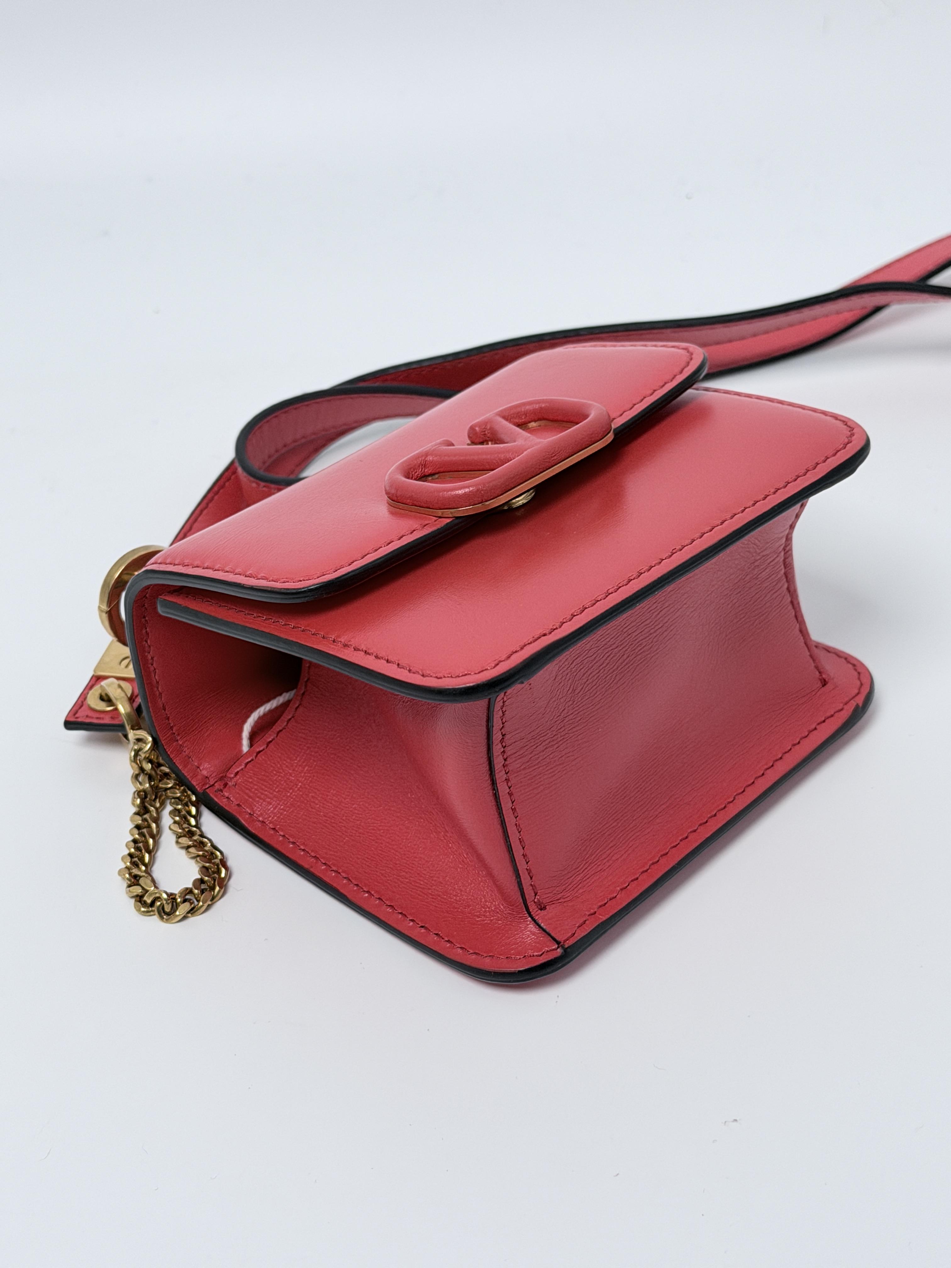 Pre-owned Leather Crossbody Bags Valentino Garavani VLogo Shoulder Bag JD113VL