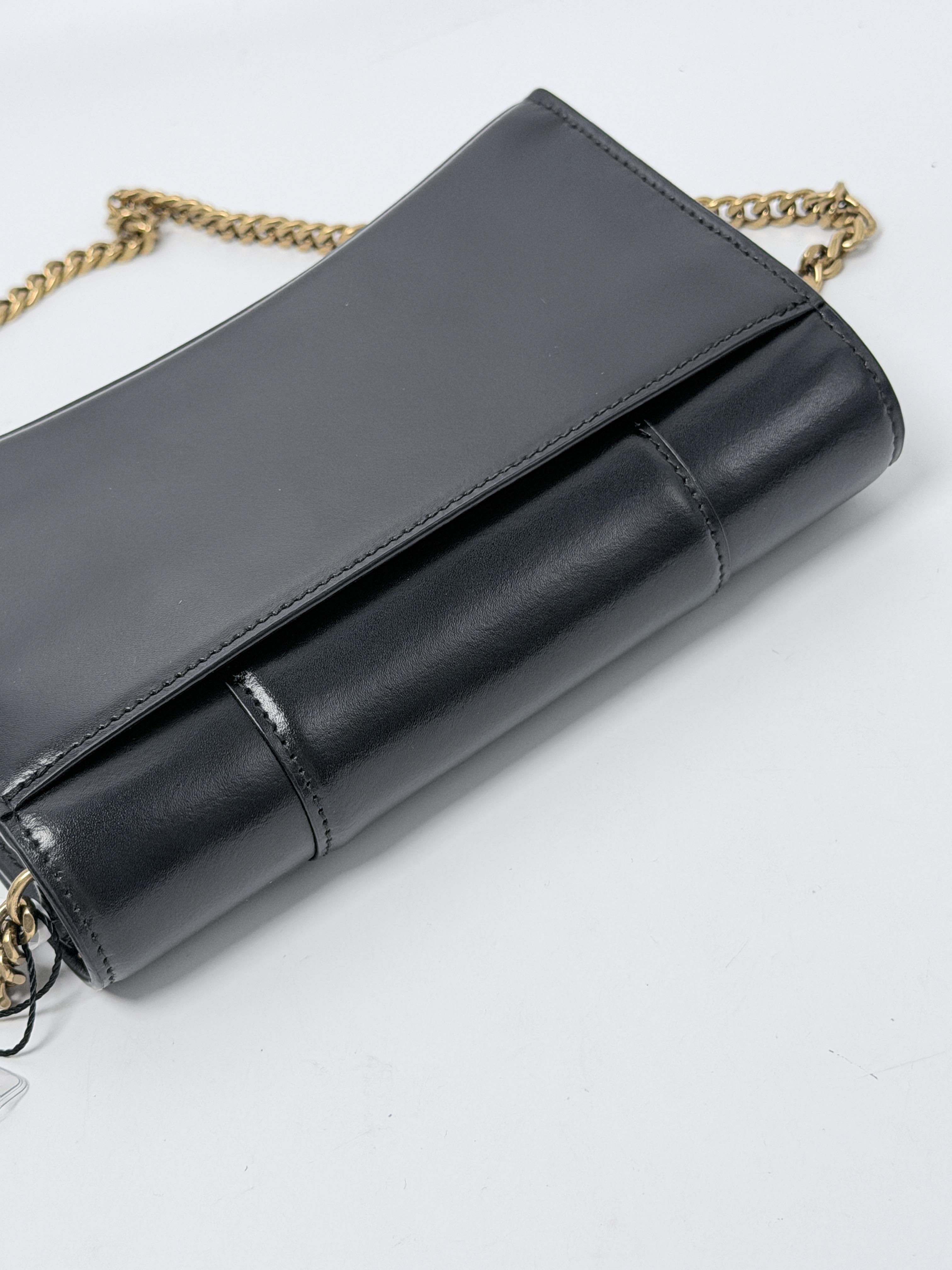 Hourglass Chain Crossbody Bag Clutch Smooth Black JA1440BB