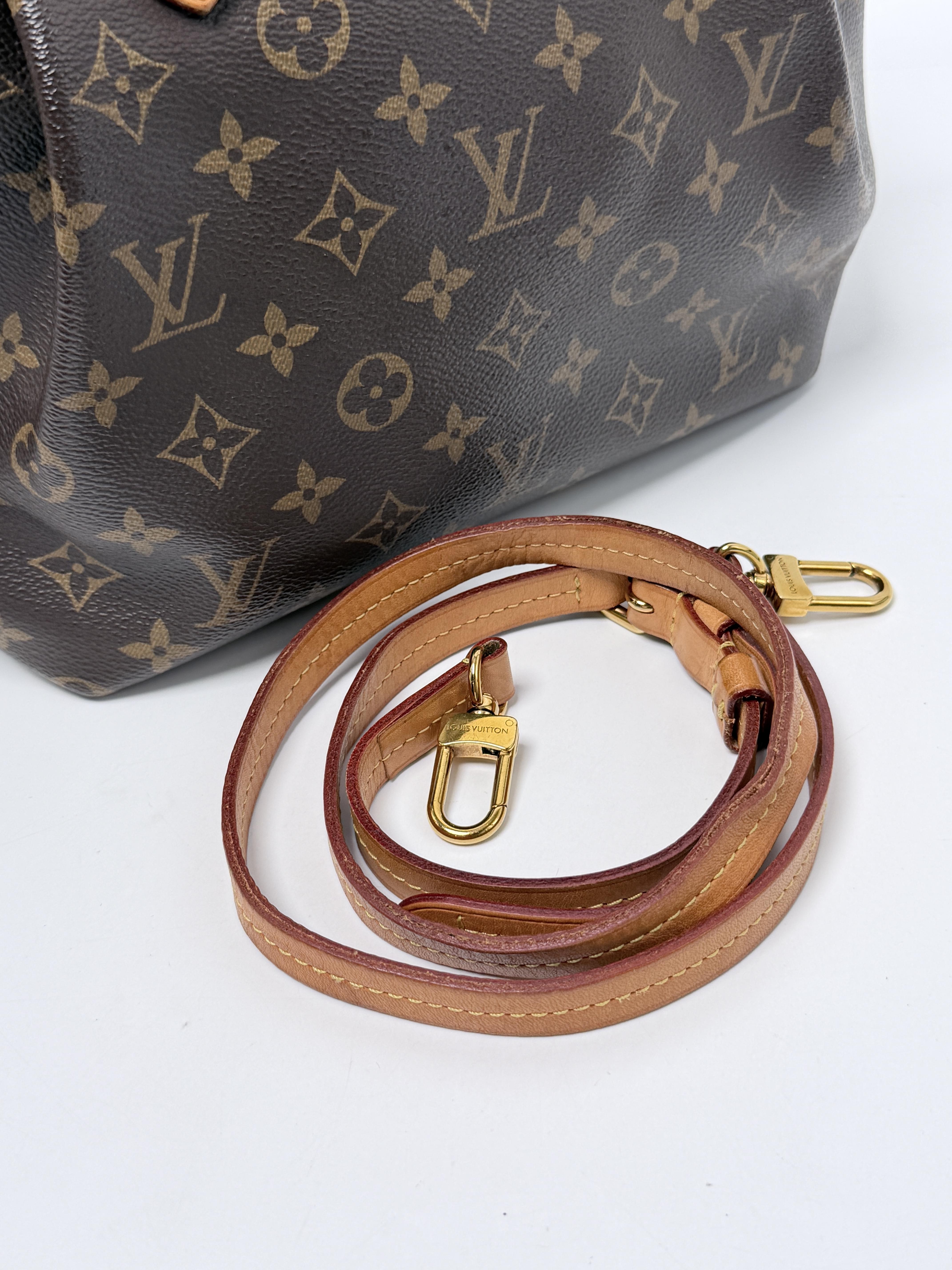 Monogram V Tote BB Crossbody Handbag XU082LV