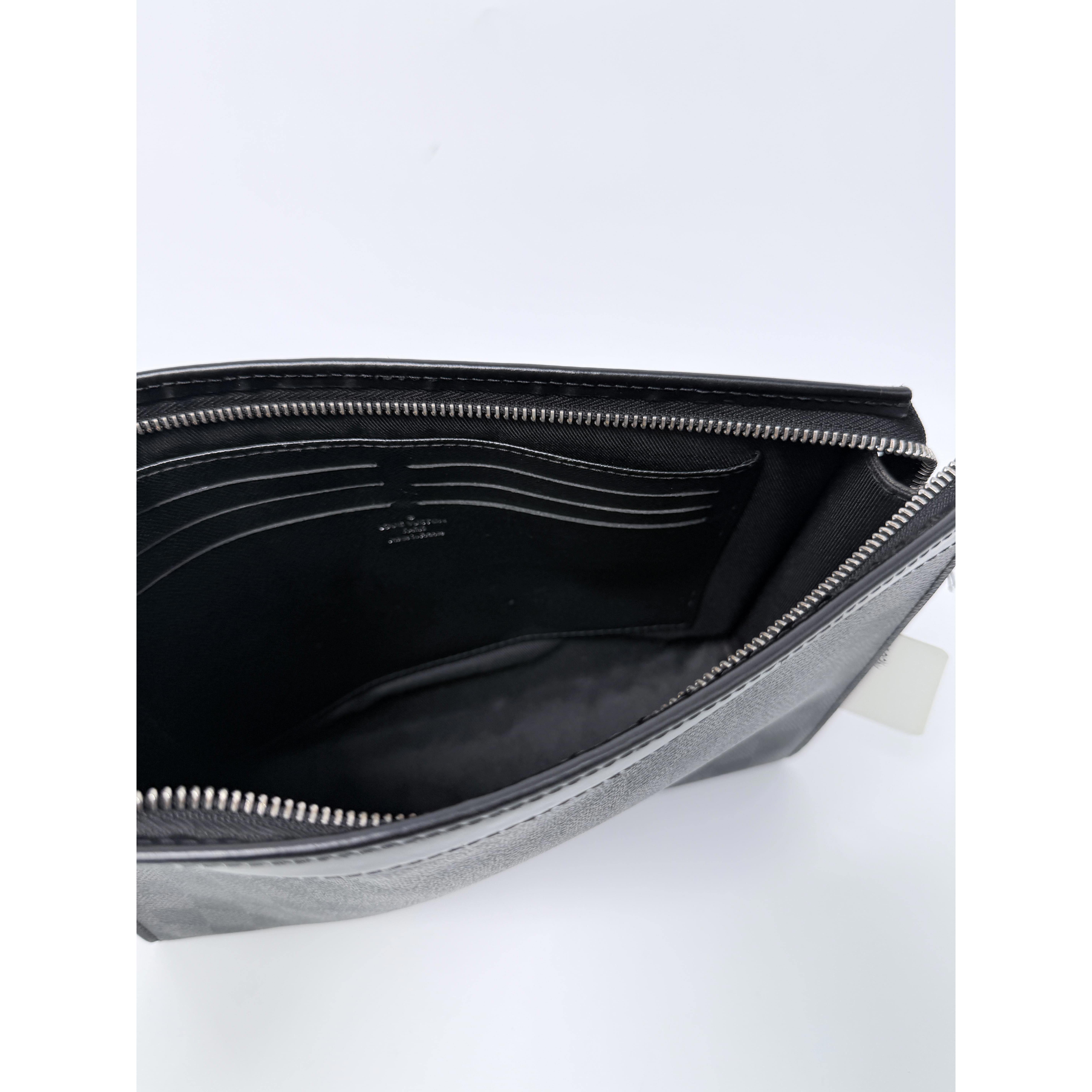 Damier Graphite Pochette Voyage MM Clutch JC123LV