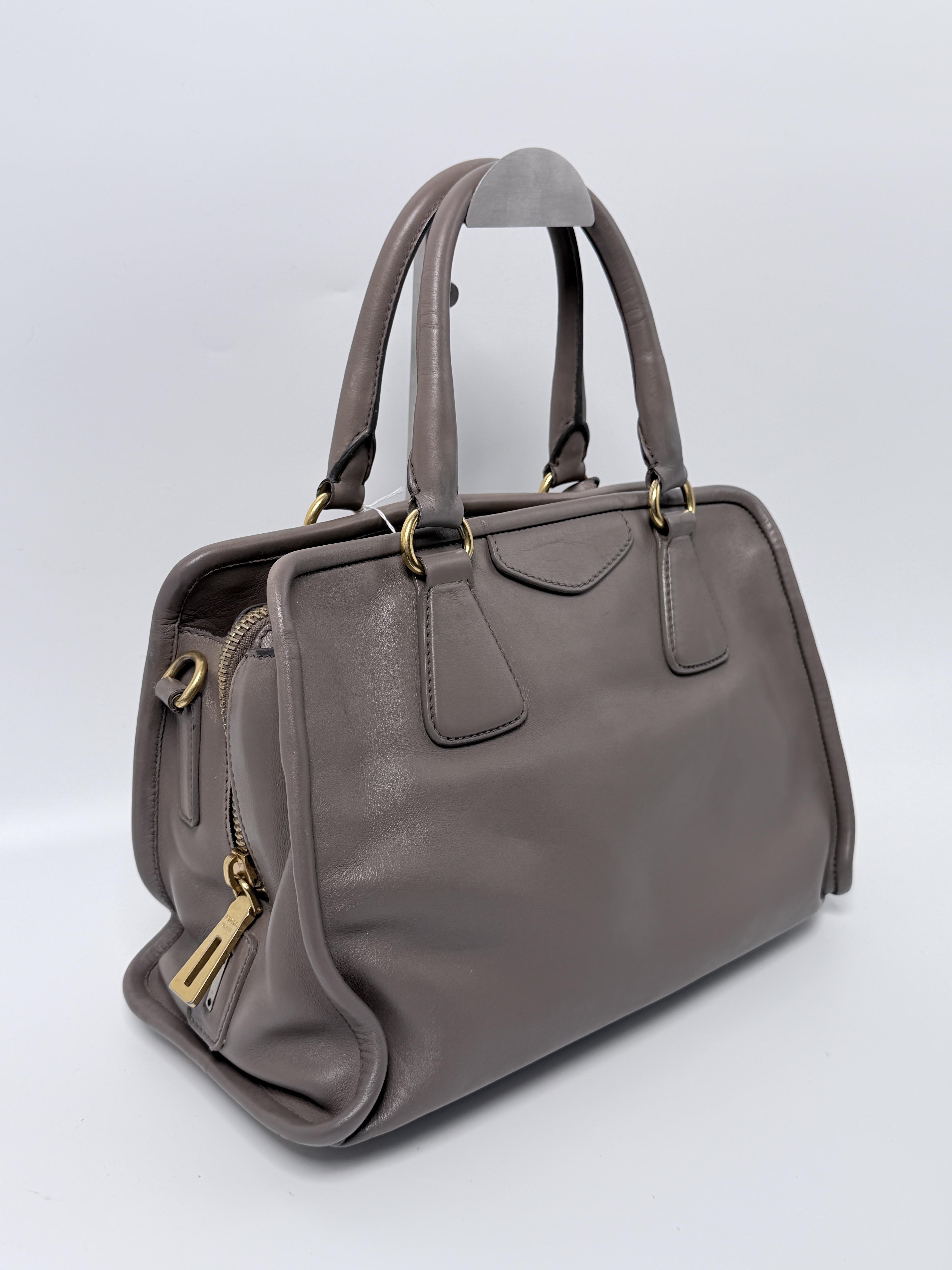 Saffiano Lux Suede Combination 2 Way Top Handle Shoulder Bag Gray JE428PD