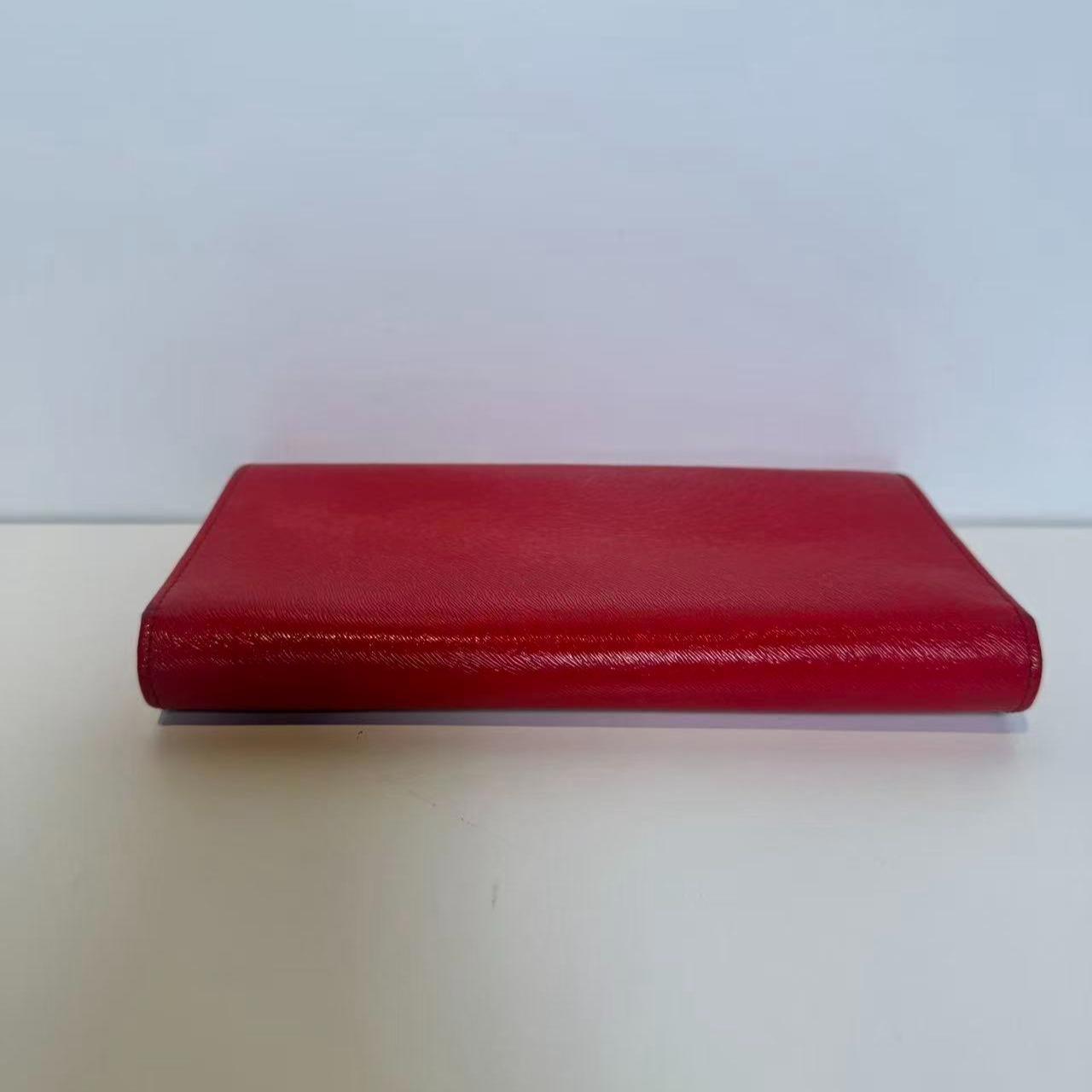 Pre-owned FENDI Leather Clutches & Wristlets Red Patent Flap Long Continental Wallet W5JX