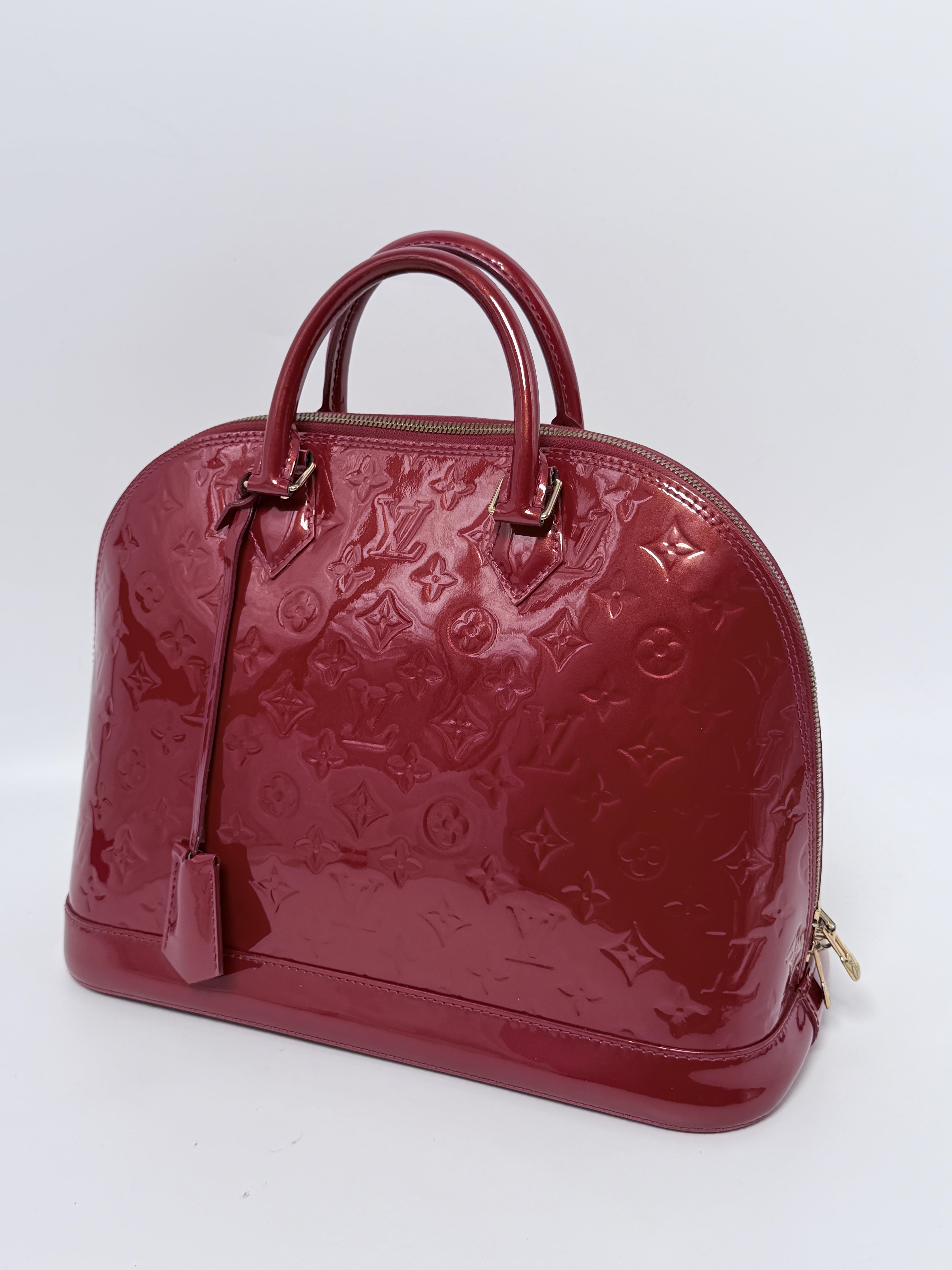 Monogram Vernis Alma Bag Rouge Fauviste JA965LV