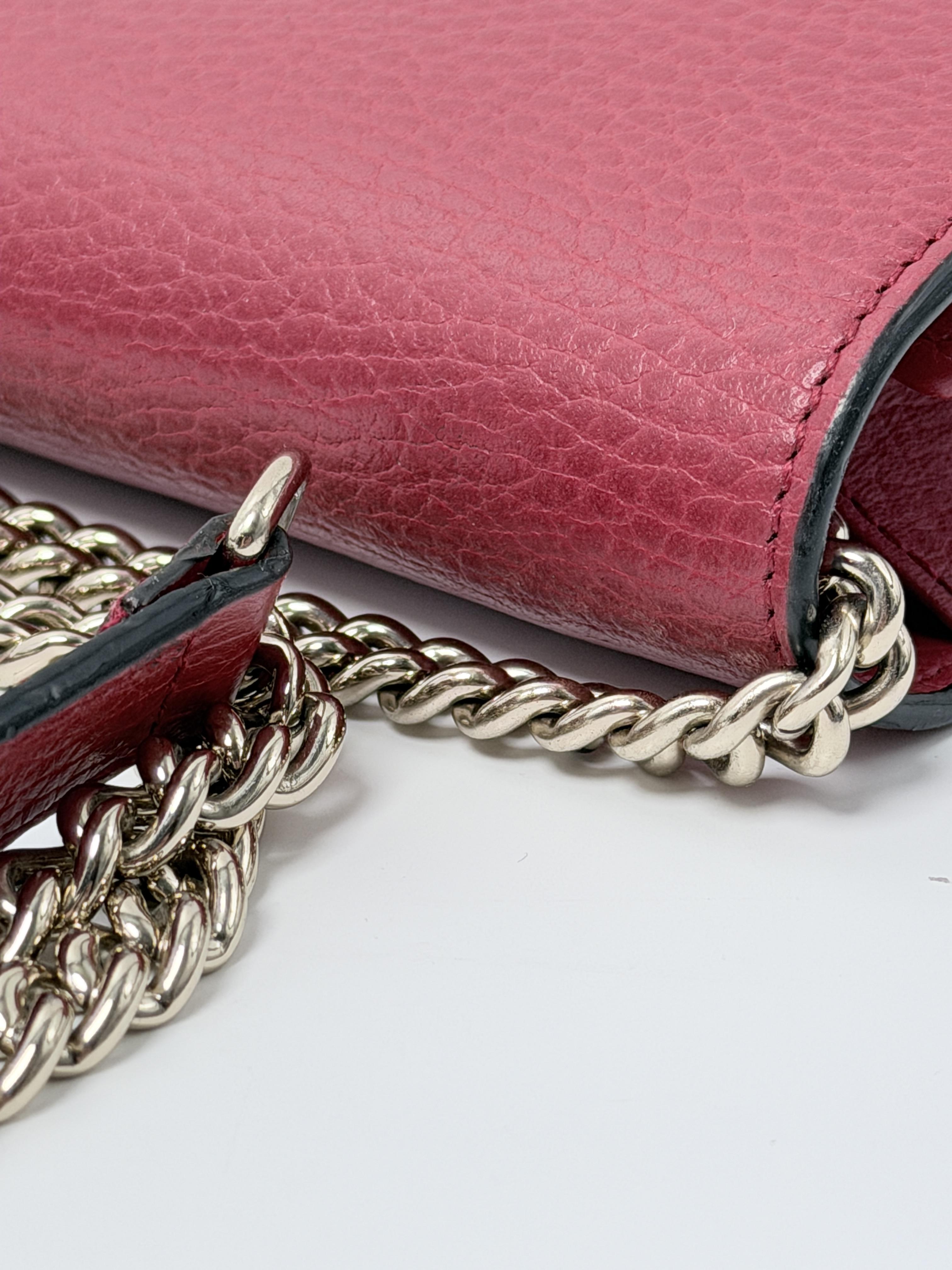 Interlocking G Dollar Calfskin Wallet on Chain Crossbody Bag JD1463GG