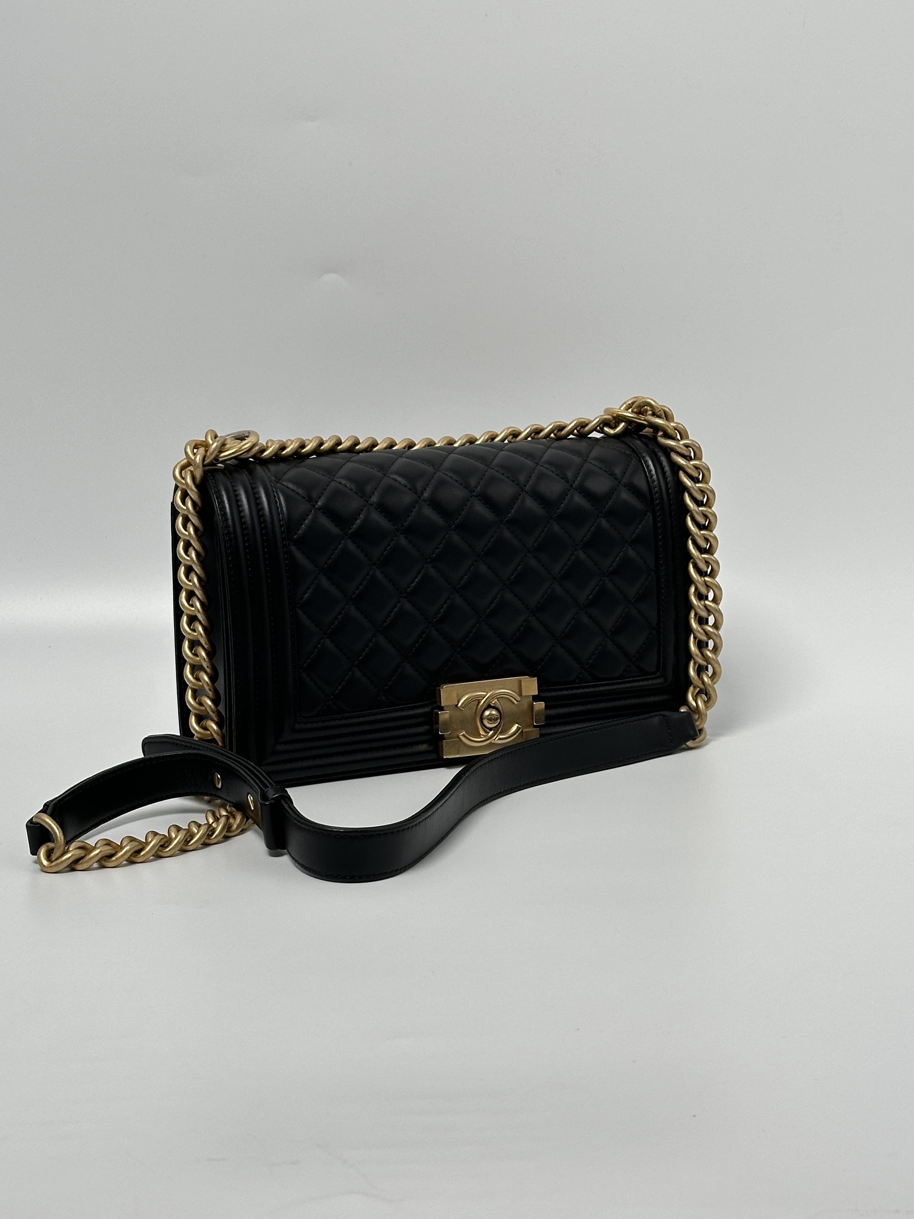 Black Quilted Boy Flap Shoulder Bag FJ013CC