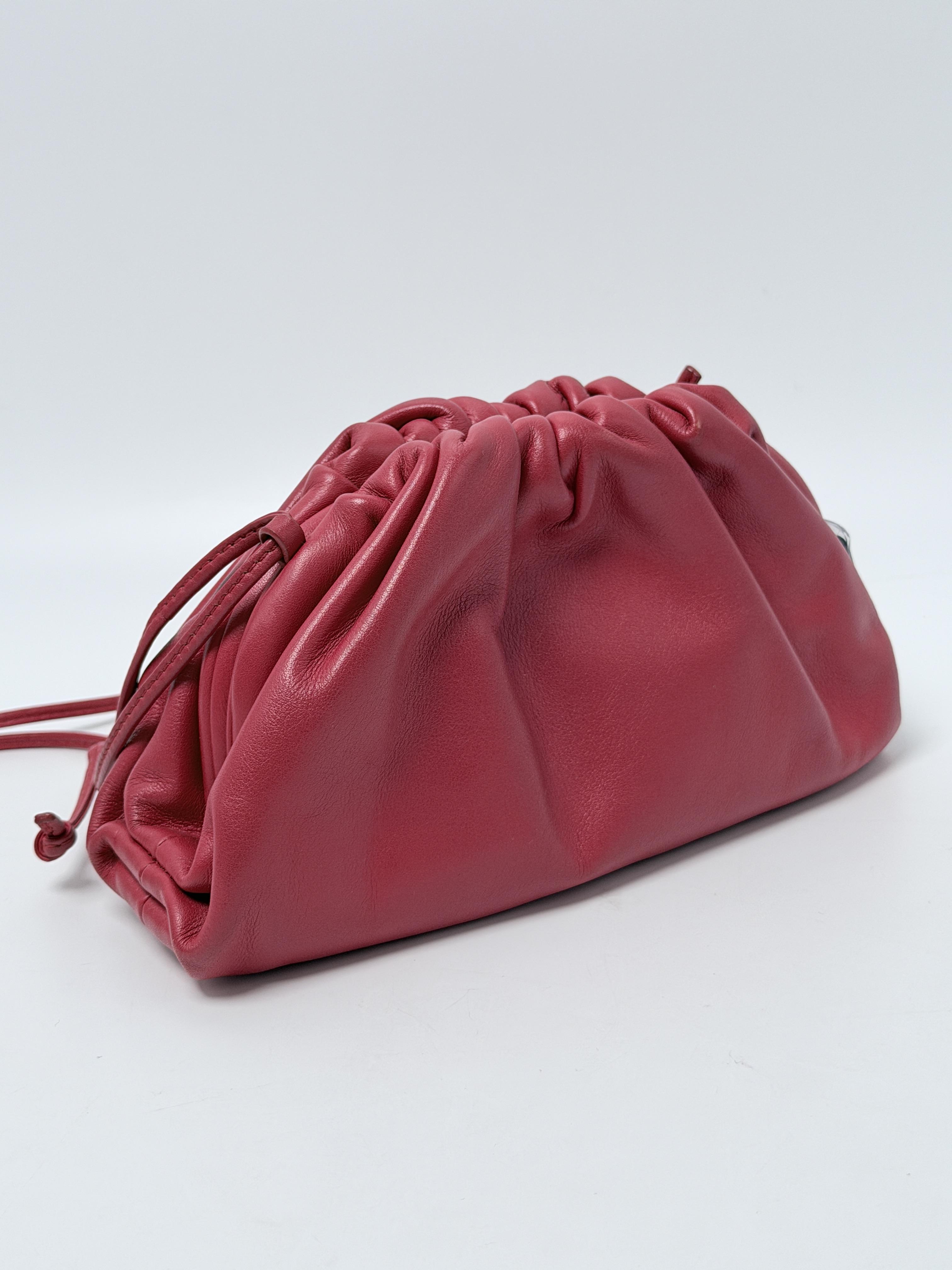 Mini The Pouch 20 Pink Smooth Crossbody Bag JD1596BV