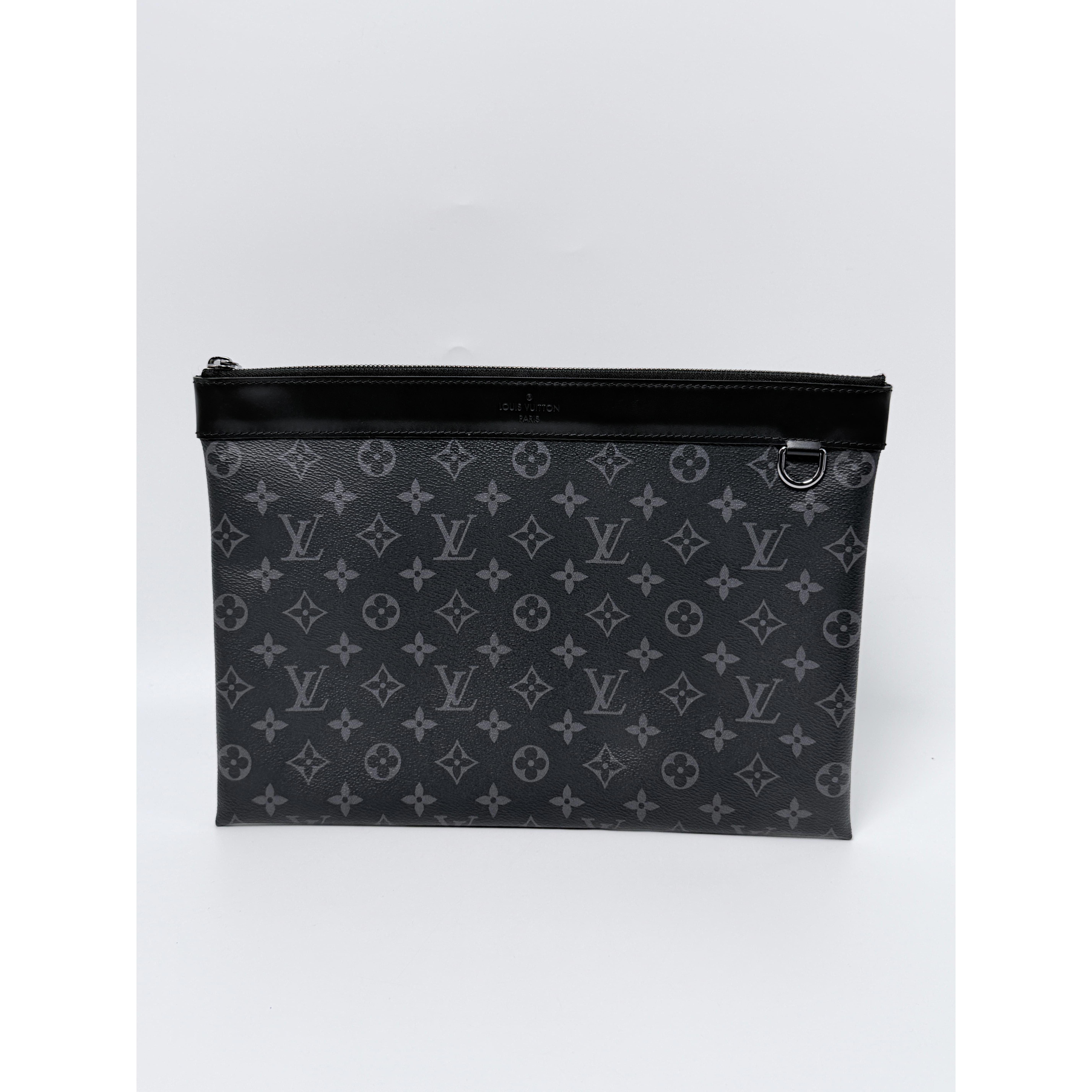 Pre-owned Louis Vuitton coated canvas Clutches & Wristlets Monogram Eclipse Pochette Discovery Clutch Bag JD084LV