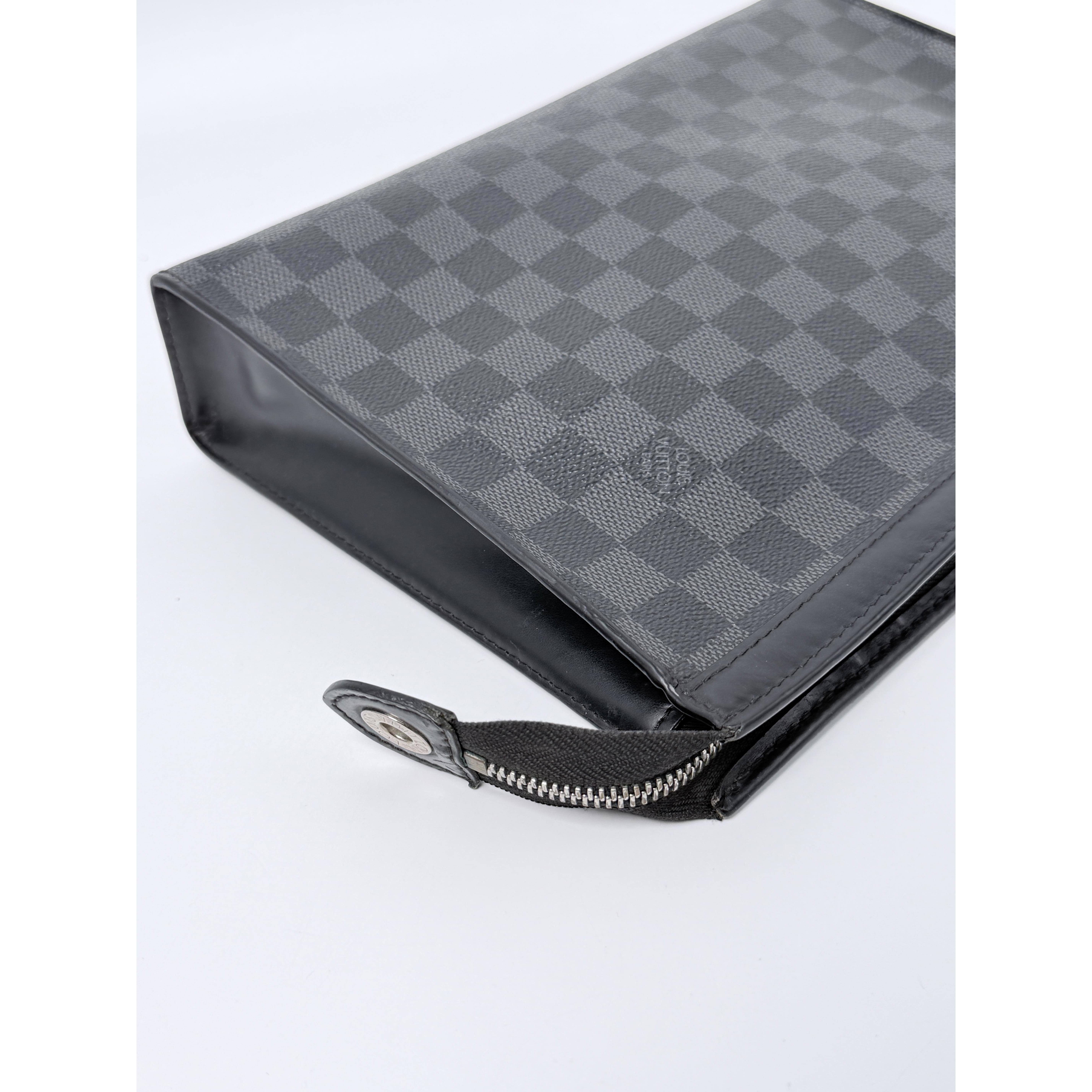 Pre-owned Louis Vuitton coated canvas Clutches & Wristlets Pochette Voyage JD043LV